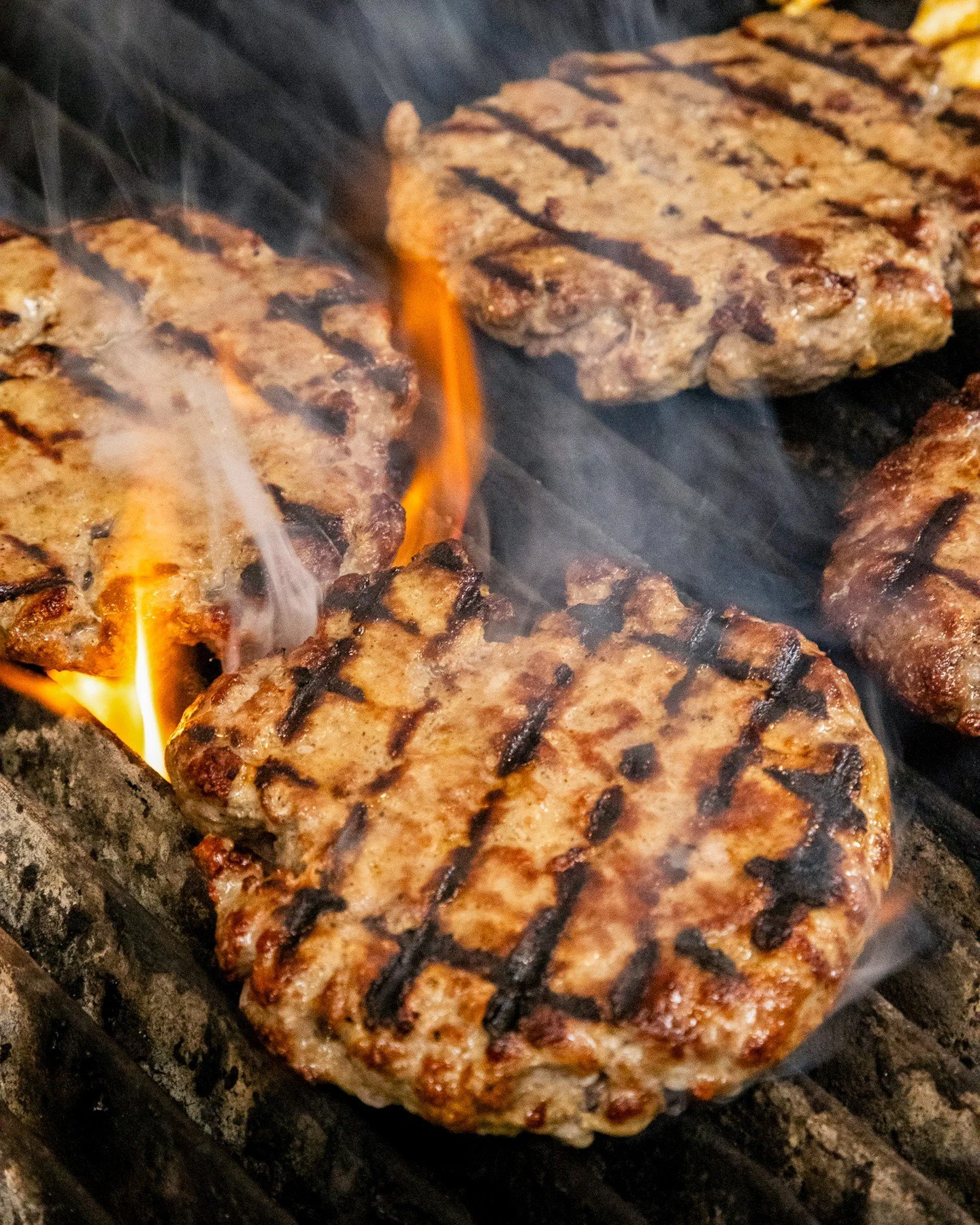 If you can smell this, you&rsquo;re already on the way 🔥🍔

📍1502 E Franklin St, Chapel Hill, NC