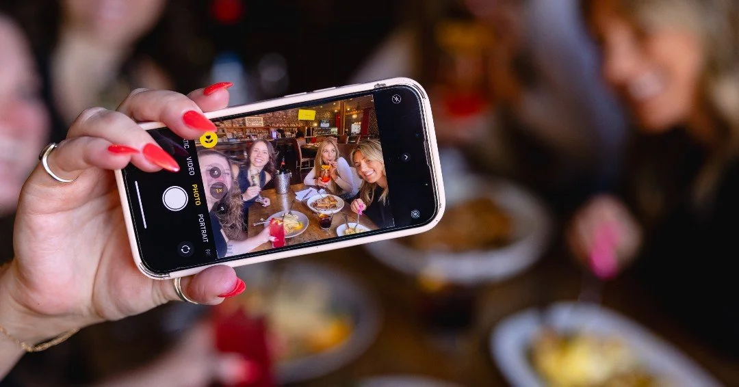 POV: This is exactly where you want to be. 🥂

Laughing, sipping, and sharing bites with your favorite people.

This is The Living Room feeling. ✨

#TheLivingRoom #POV #GoodTimesOnly #BrunchMoments