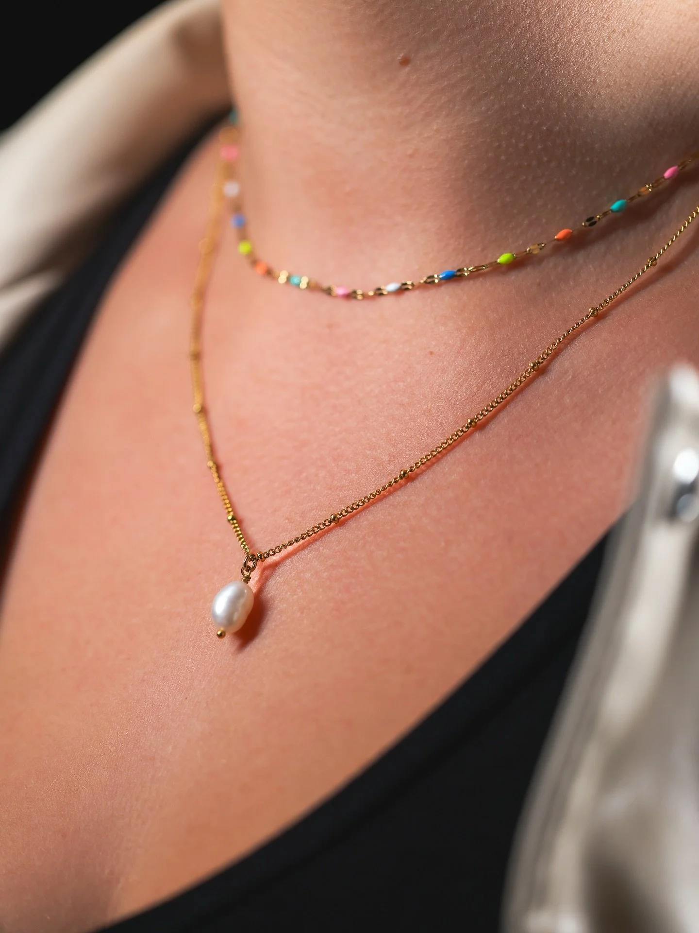 Jewellery that is vibrant, waterproof and made to shine from every angle @atoleajewelry 
#photographer #jewelry #jewelryphotography #yorkshirephotographer