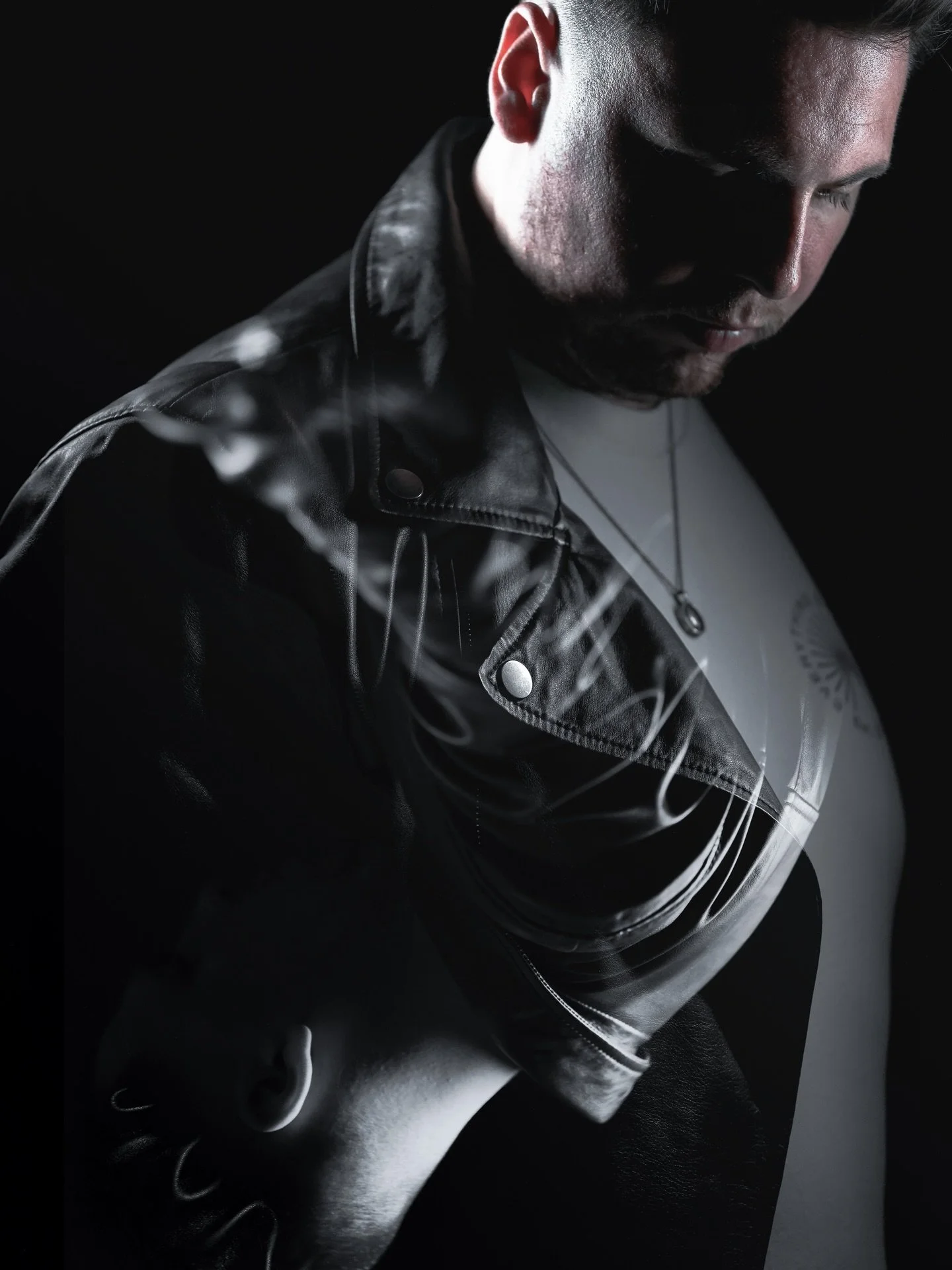 Playing around with some double exposures kind of reminds me of playing card #doublexposure #portraitphotography #selfportrait