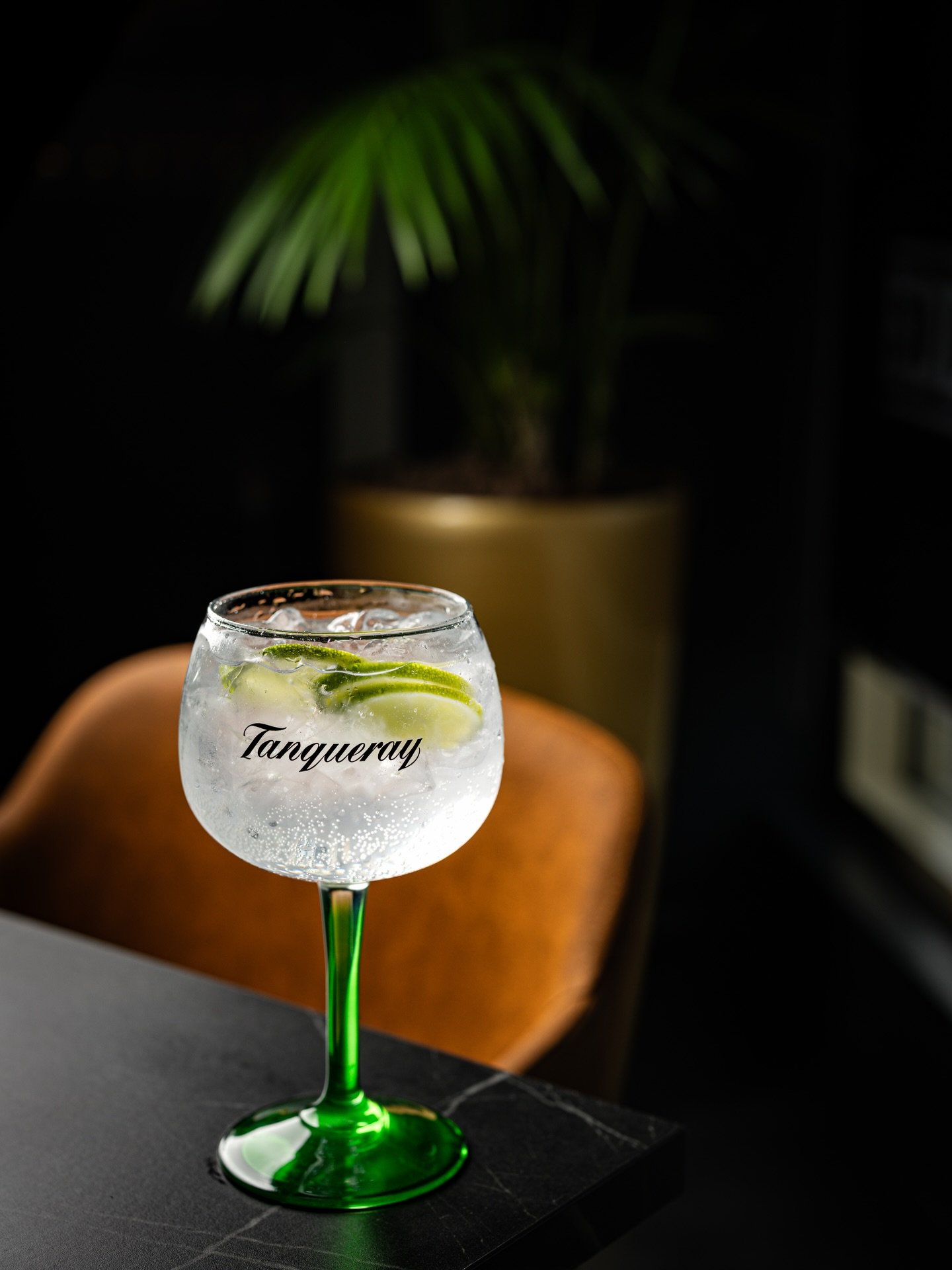 🍽️ The power of high-end visuals:
&bull; First Impressions: Your feed is your new storefront. Make it unforgettable.
&bull; Engagement: &ldquo;Thumb-stopping&rdquo; content gets more likes, saves and shares.
&bull; Sales: People eat with their eyes 