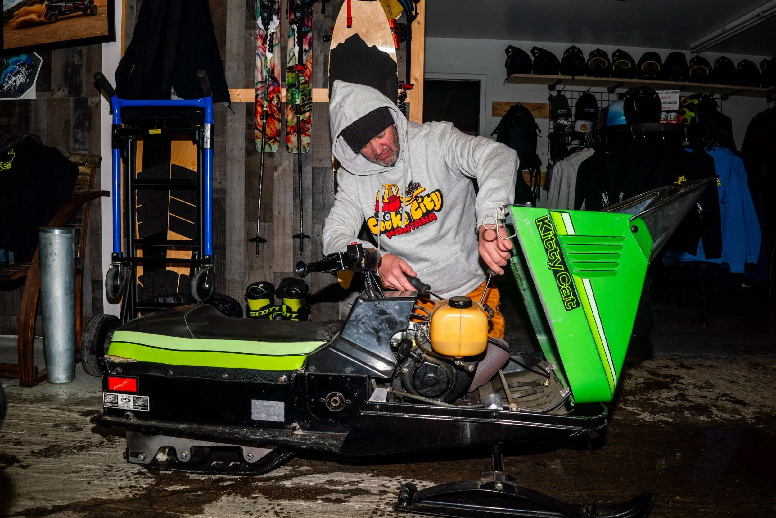 CCE_HOODIES-2025-EXXON-43 2.JPG