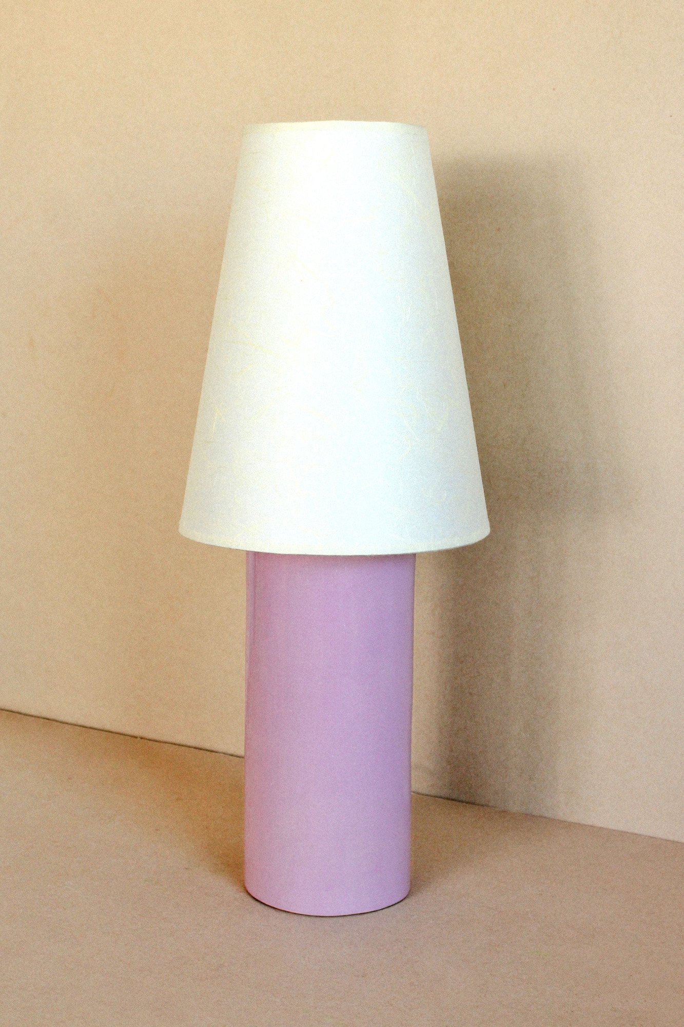 conical-lamp-lila-3.jpg