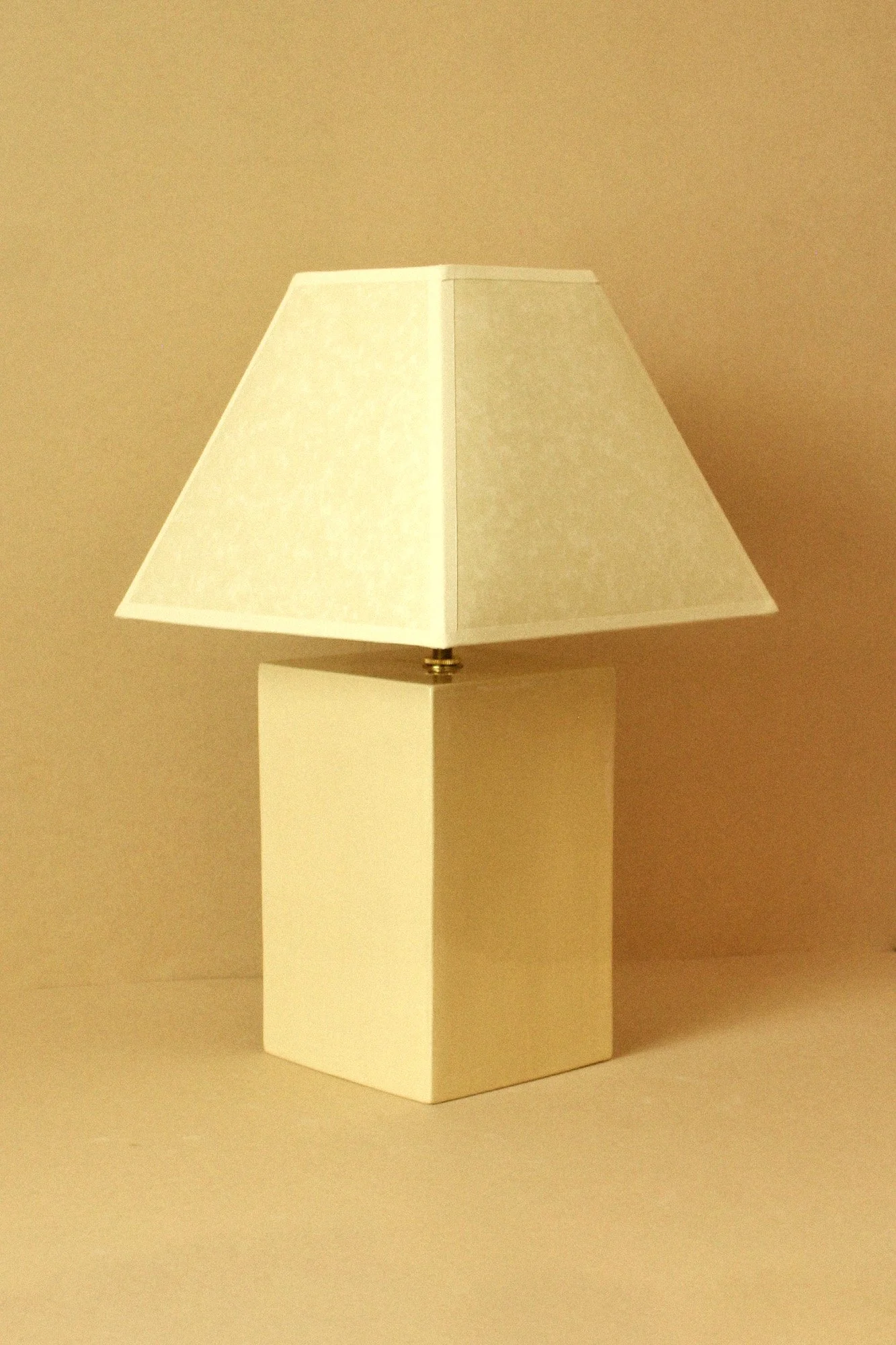 Paloma Lamp (Crudo)