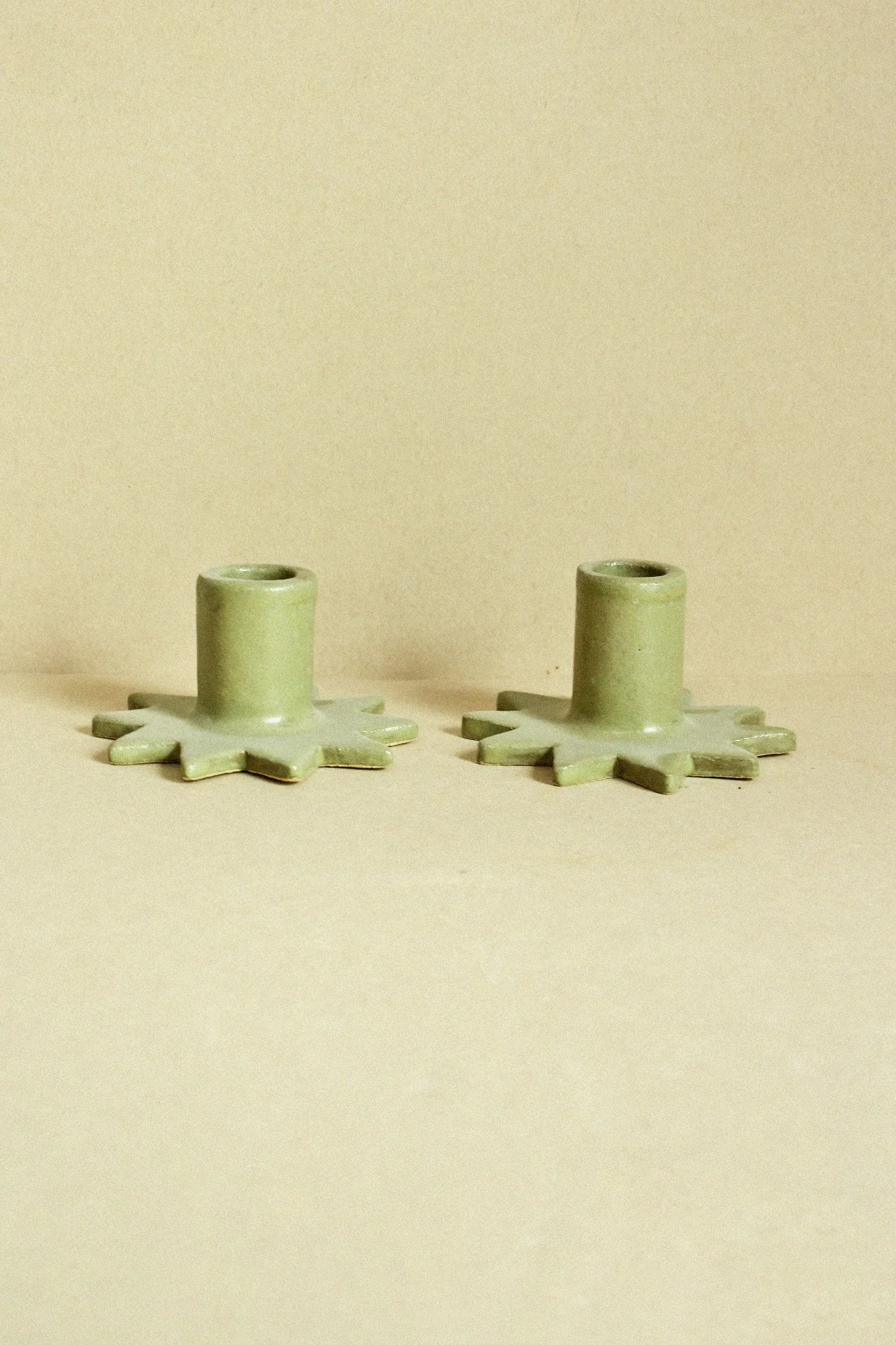 estrella-candle-wasabi-1.jpg