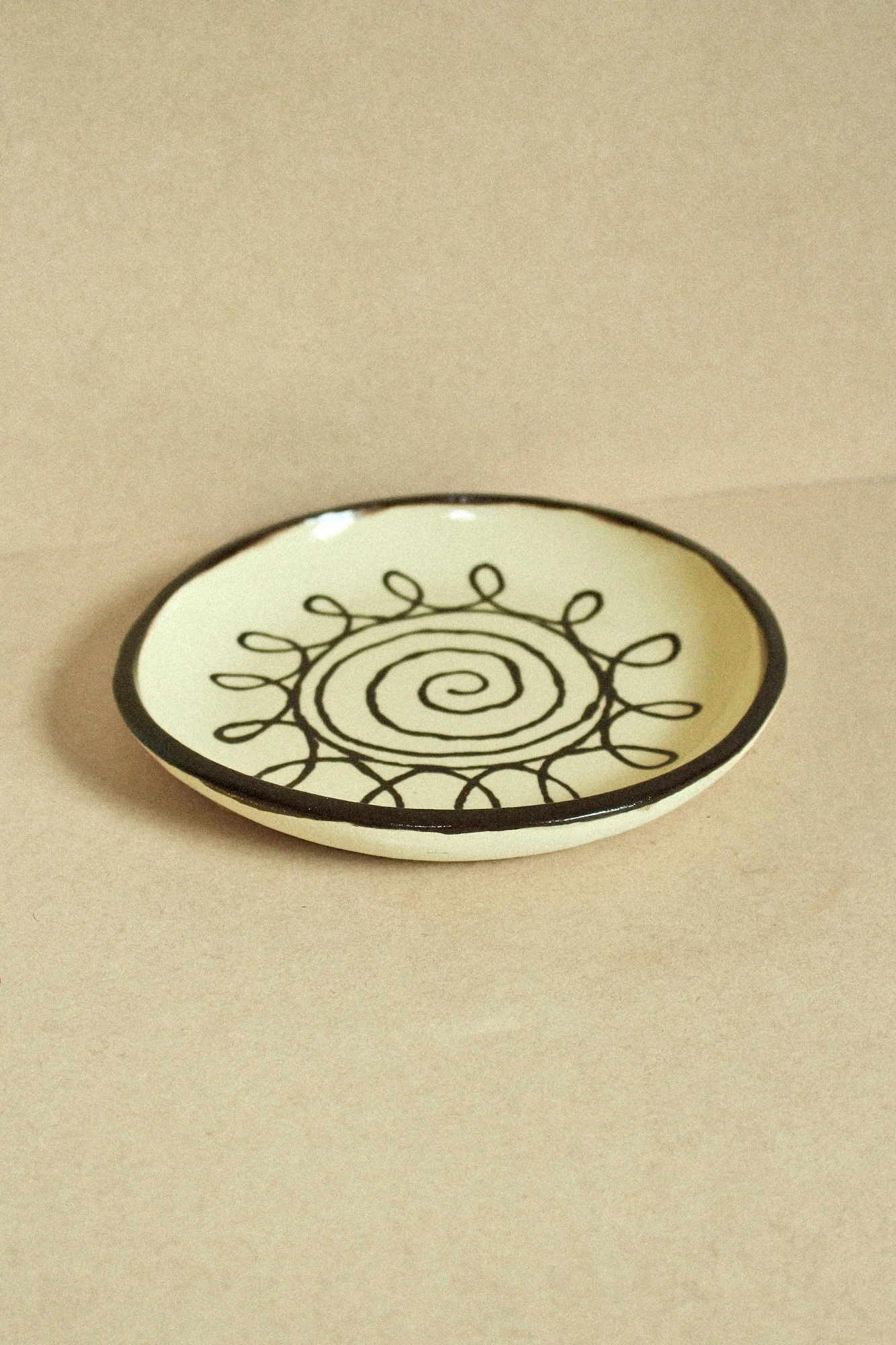 spiral-sun-plate-espresso-2.jpg