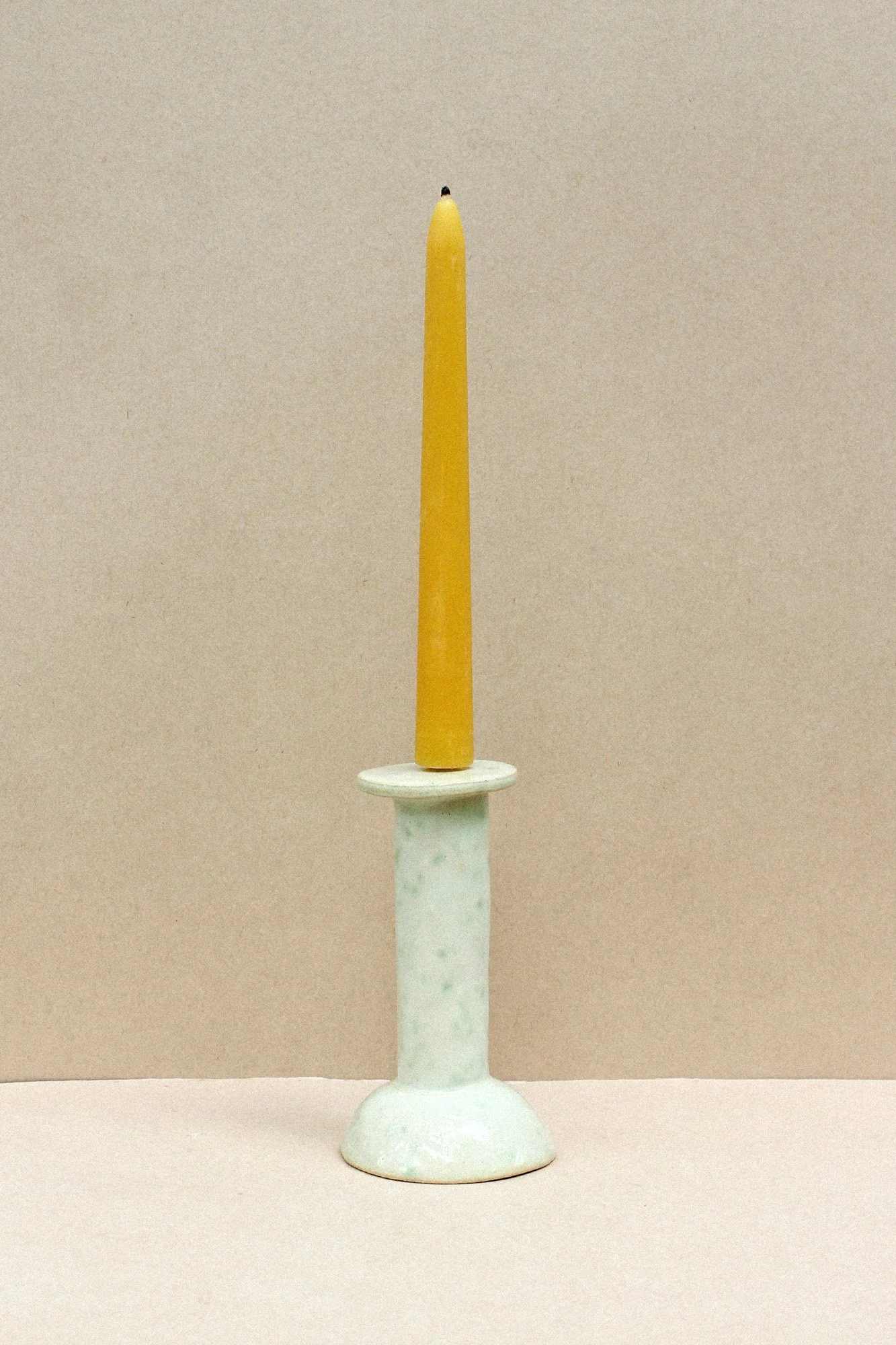 spool-candle-moss-speck-2.jpg