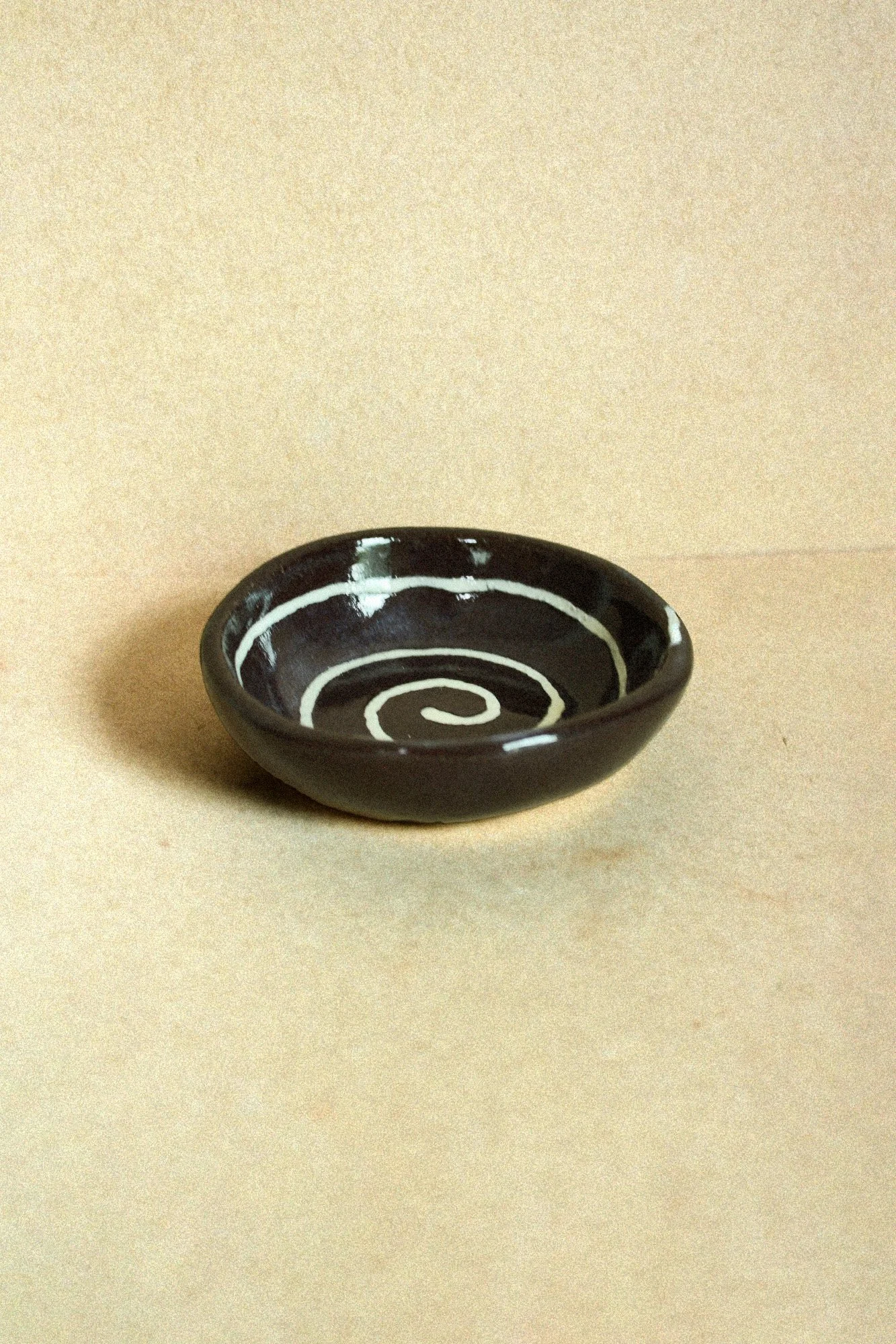 vida-tiny-bowl-espresso-2.jpg