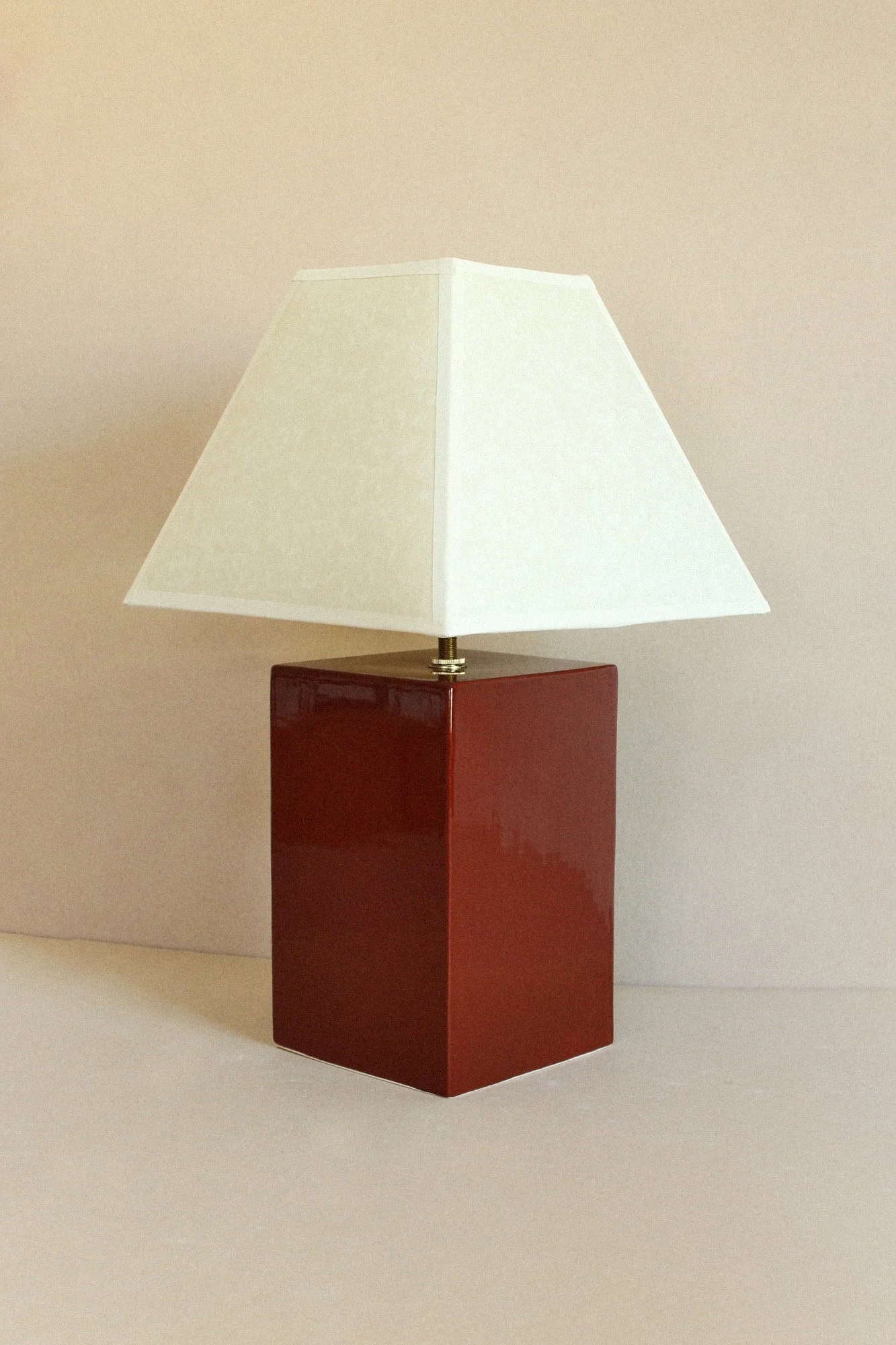 paloma-lamp-cacao-2.jpg