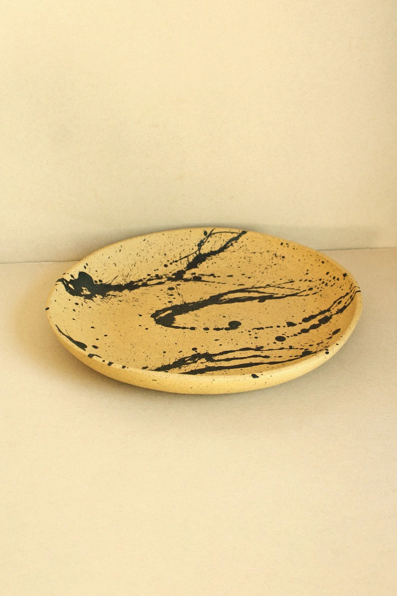 bark-dye-xl-round-platter-2.jpg