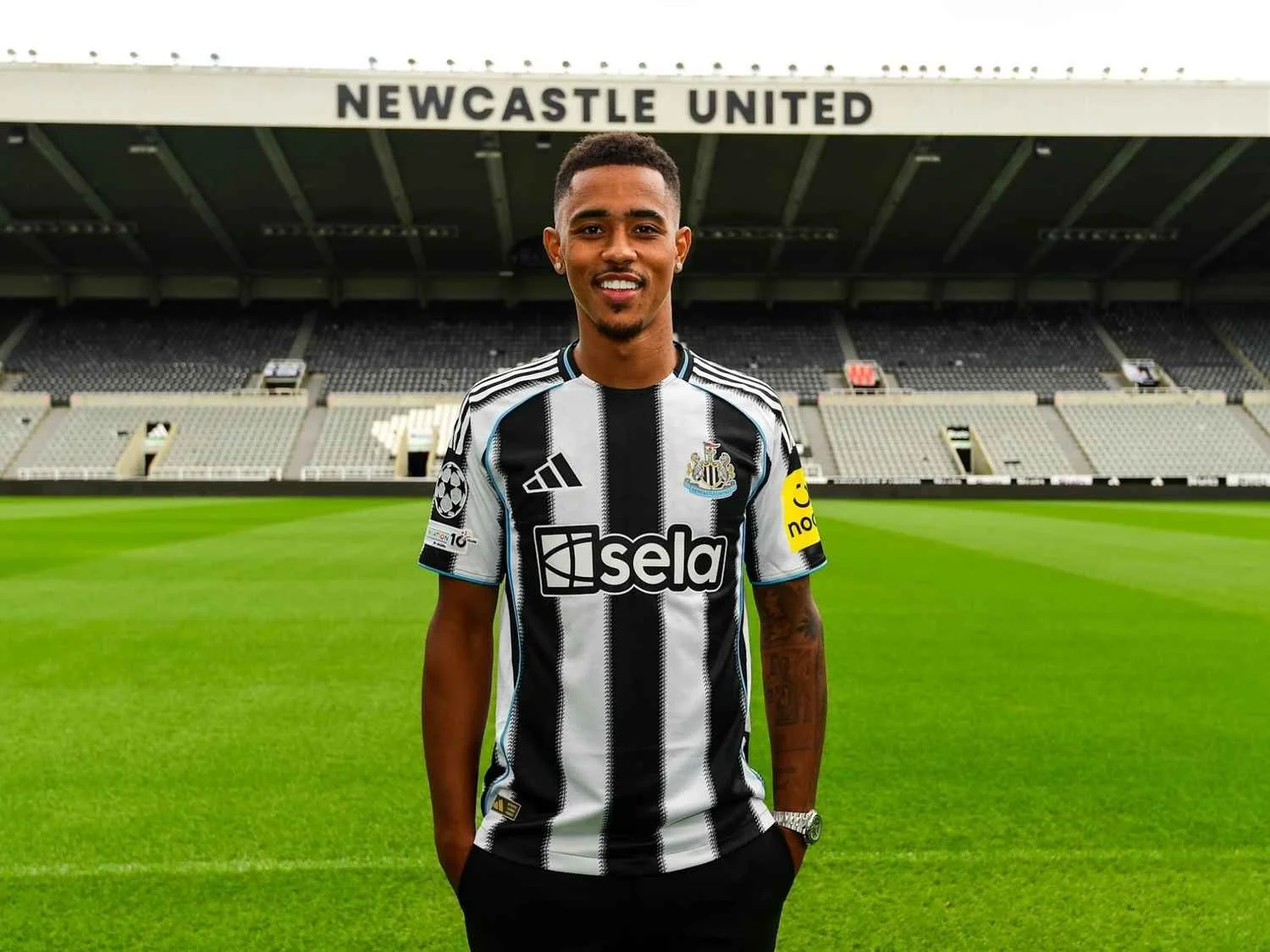 Jacob Ramsey til Newcastle United