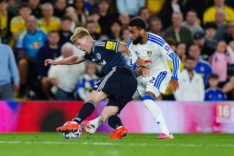 Skellur á Elland Road
