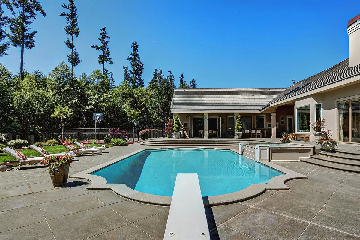 Why saltwater pools in St. Augustine still need professional spring service