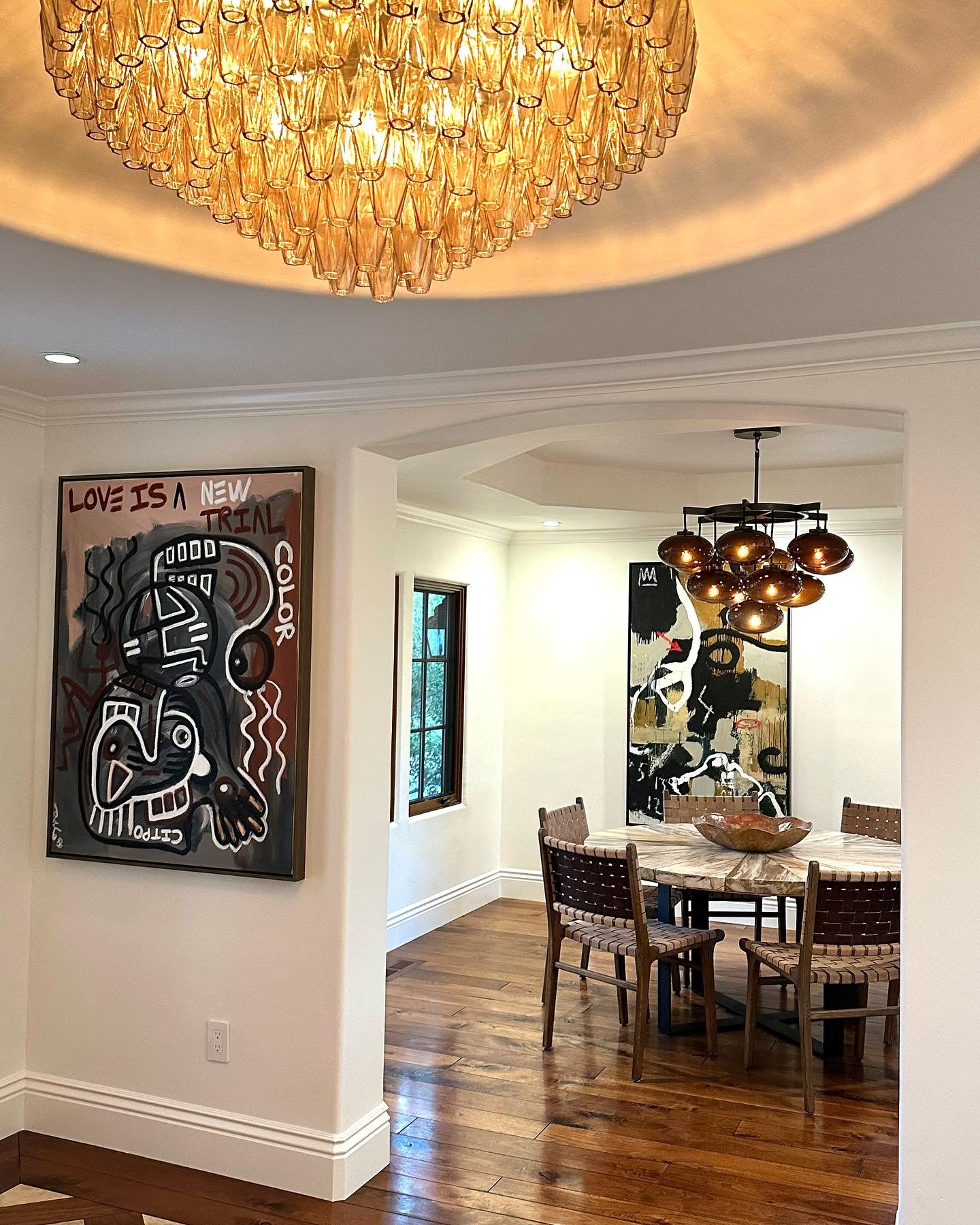 A beautiful new installation highlighting @snodgrass3356 and @halimflowers powerful pieces, and how magical they are together! 
#privateartconsulting 
#newinstallation 
#interiordesign 
#monicagrahamfineart 
#carmelbythesea