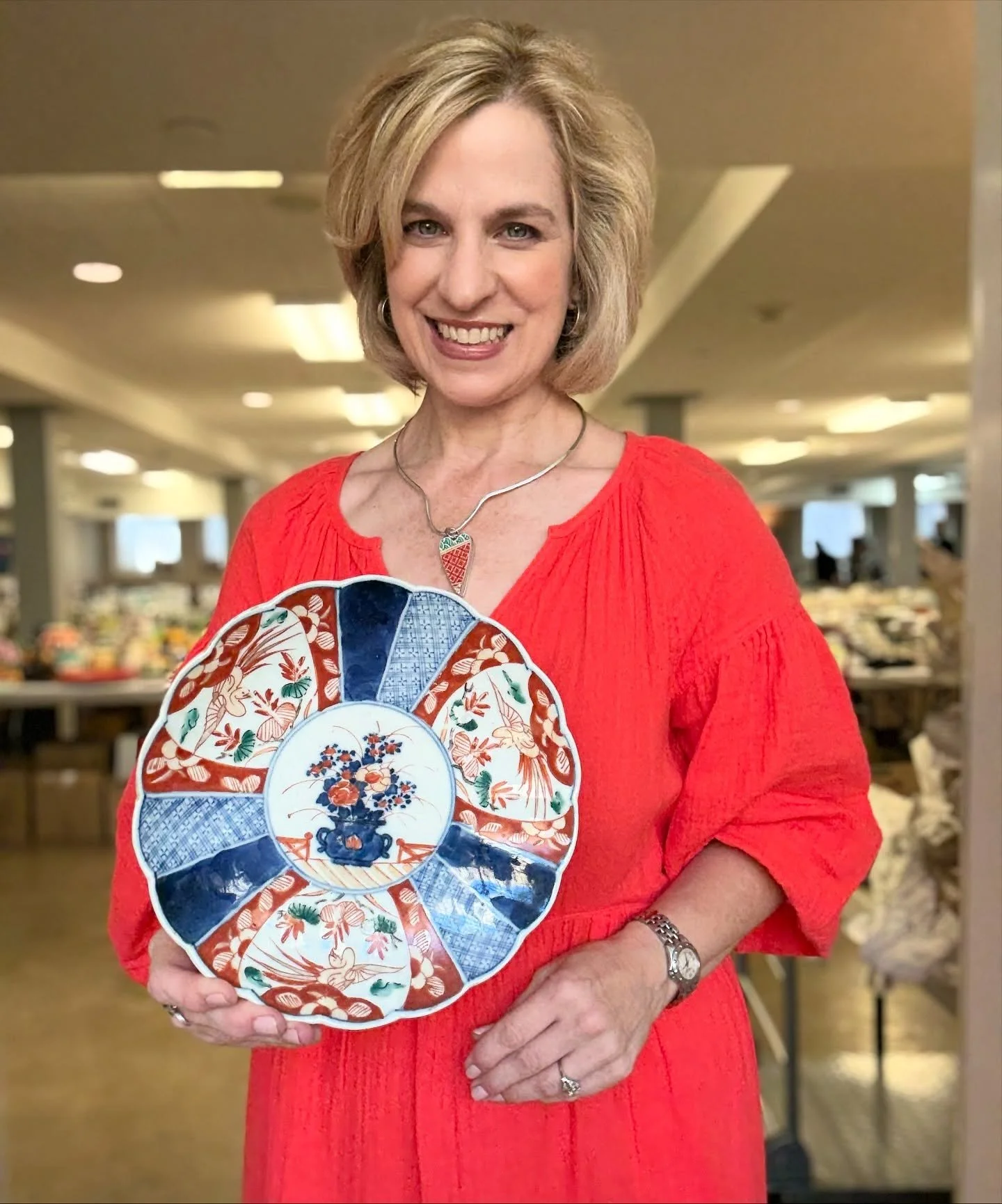 🎉 Rummage Sale Alert! 🎉 Don&rsquo;t miss this much-anticipated annual sale happening 8:00 a.m. Friday &amp; Saturday at 1427 Hawthorne, Houston!
🪑 Furniture finds in the parking lot 🛍️ Amazing deals inside 🎄 Christmas collection, tabletop treasu