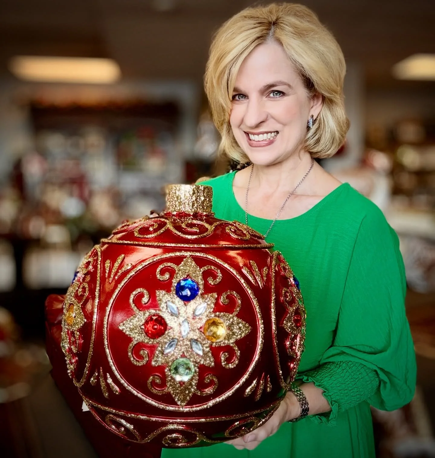 🎄 Holiday Consignment Launch at Hidden Treasures 🎄
See the Waterford deals and all our holiday favorites! 🎁
🎥 Watch the full video on YouTube 🔗 Link in bio @thriftguides @hiddentreasuresnasa #christmas #vintage #d&eacute;cor #christmastree #deal