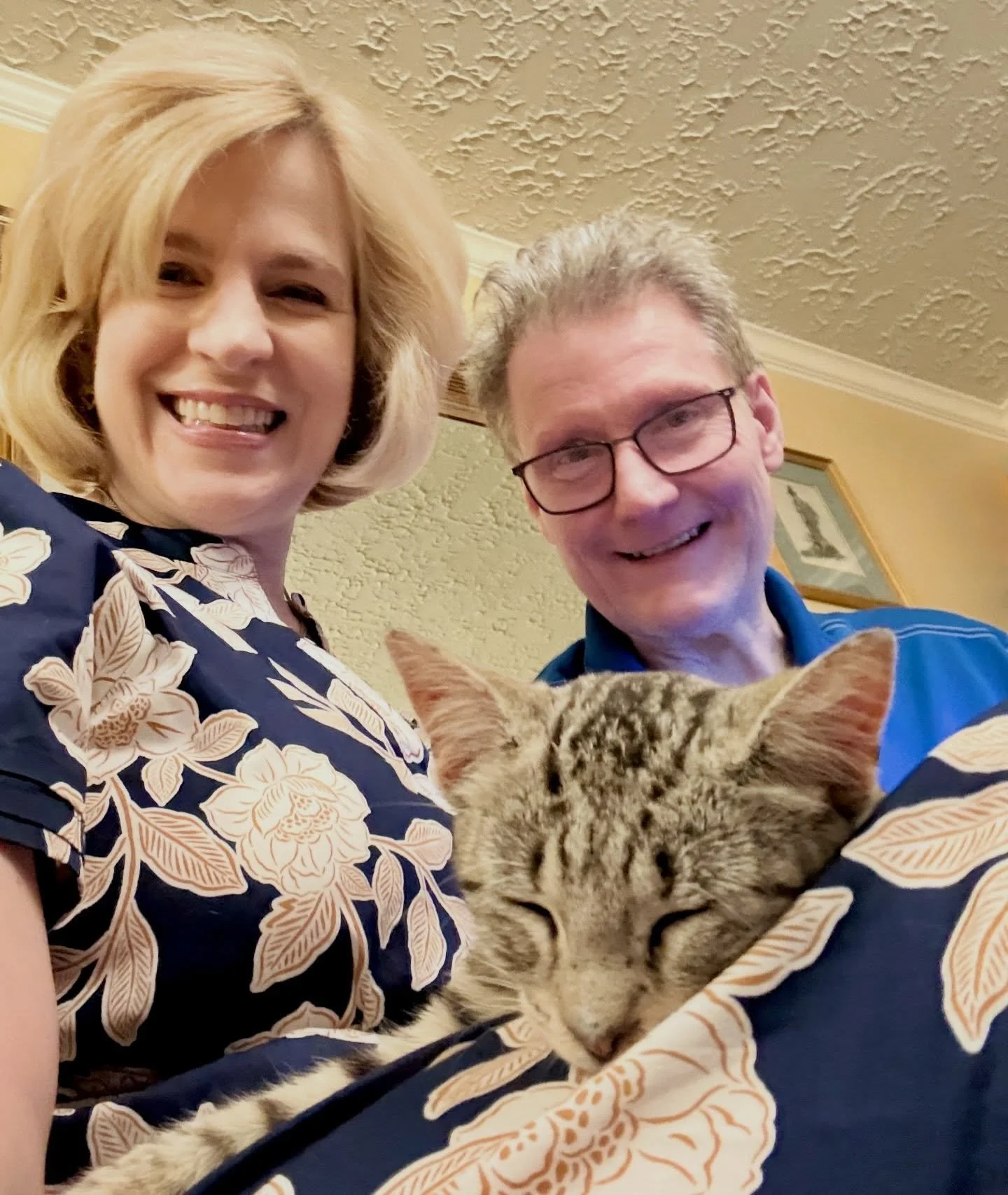 Kitty love! 🐾🩷
Found this precious little tabby in the H-E-B parking lot, and now she&rsquo;s safe and headed to her first vet appointment tomorrow. Sometimes the smallest, unexpected moments turn into the biggest blessings. Now she just needs a na