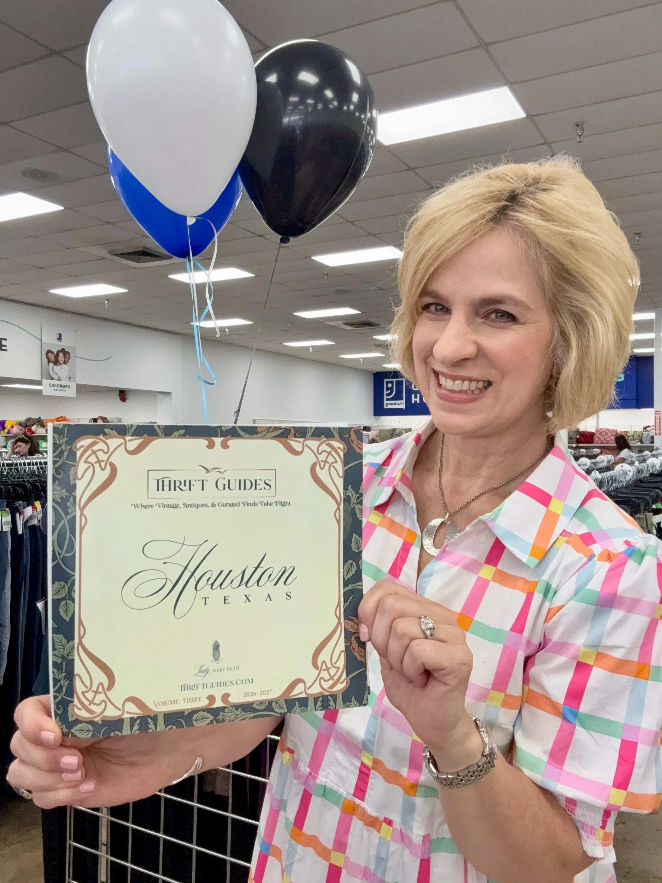 New Houston Thrift Guide is here! 🎉

Popped over to the Conroe Goodwill Grand Re-Opening to share copies of the guide and film for an upcoming segment. Be sure to pick up your copy at your favorite antique, consignment, and thrift stores throughout 