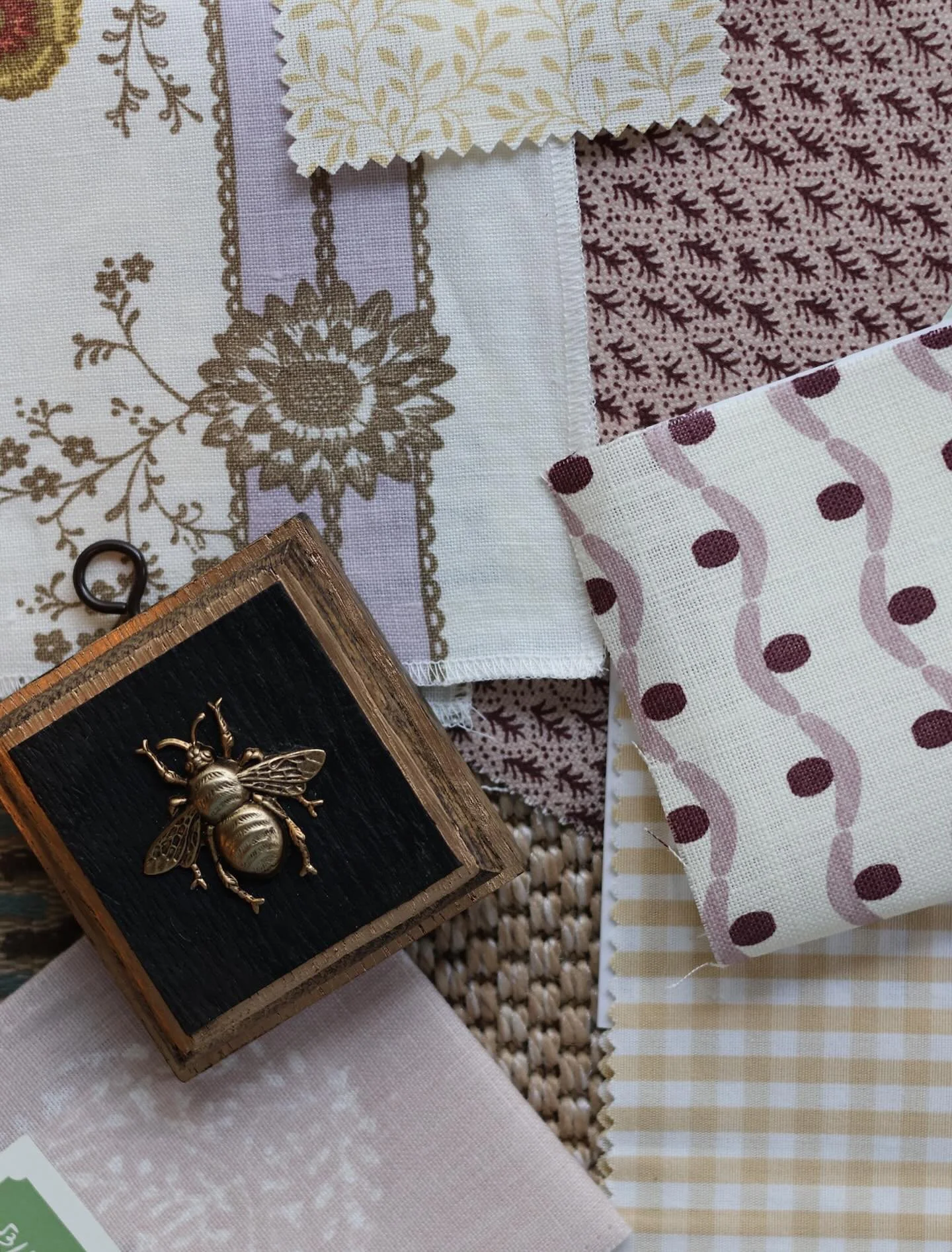 Little girls room&hellip; coming right up! 🐝