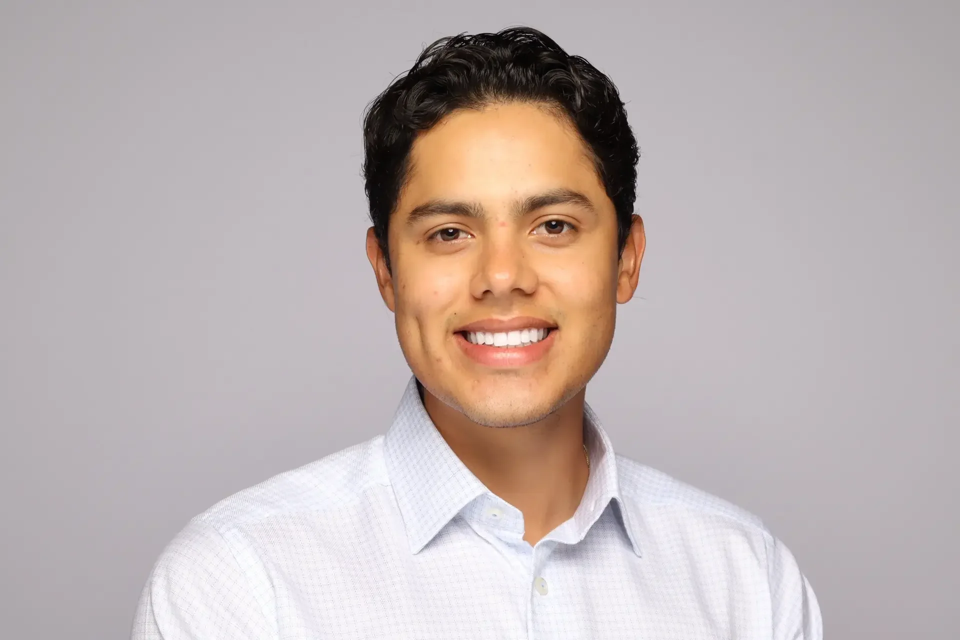 memphis ALSAC headshot corporate event  man in blue checkered shirt