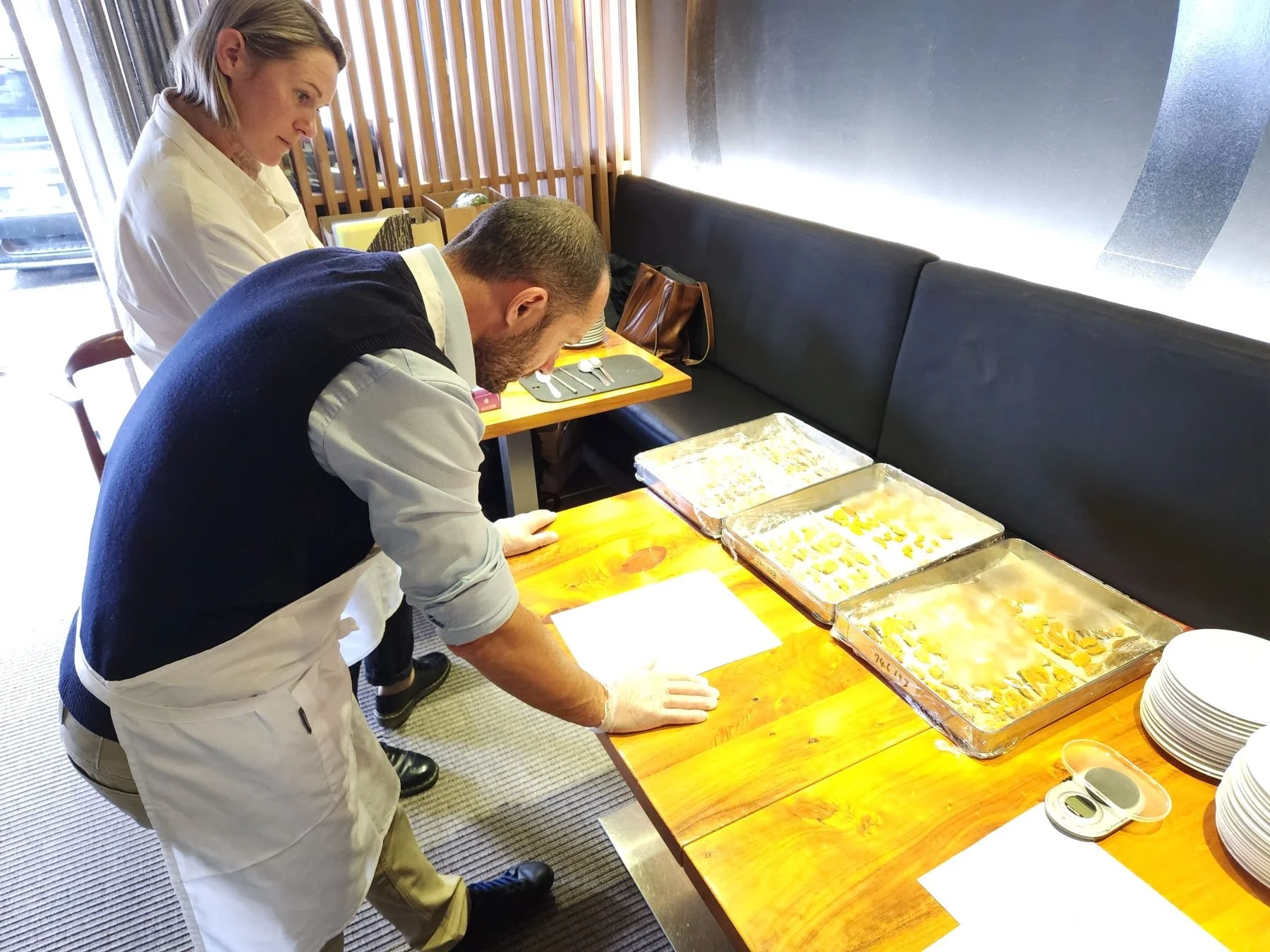 Sea urchin tasting.jpg