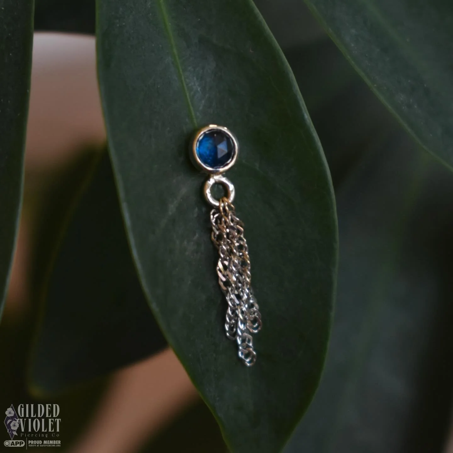 White gold + one of a kind from @plumehandmadejewelry ✨
Come check out these exclusive pieces while they're still here- when they're gone, they're gone! 
Keep an eye out for the rest of the collection over the next few posts 👀
.
.
.
#gildedvioletpie