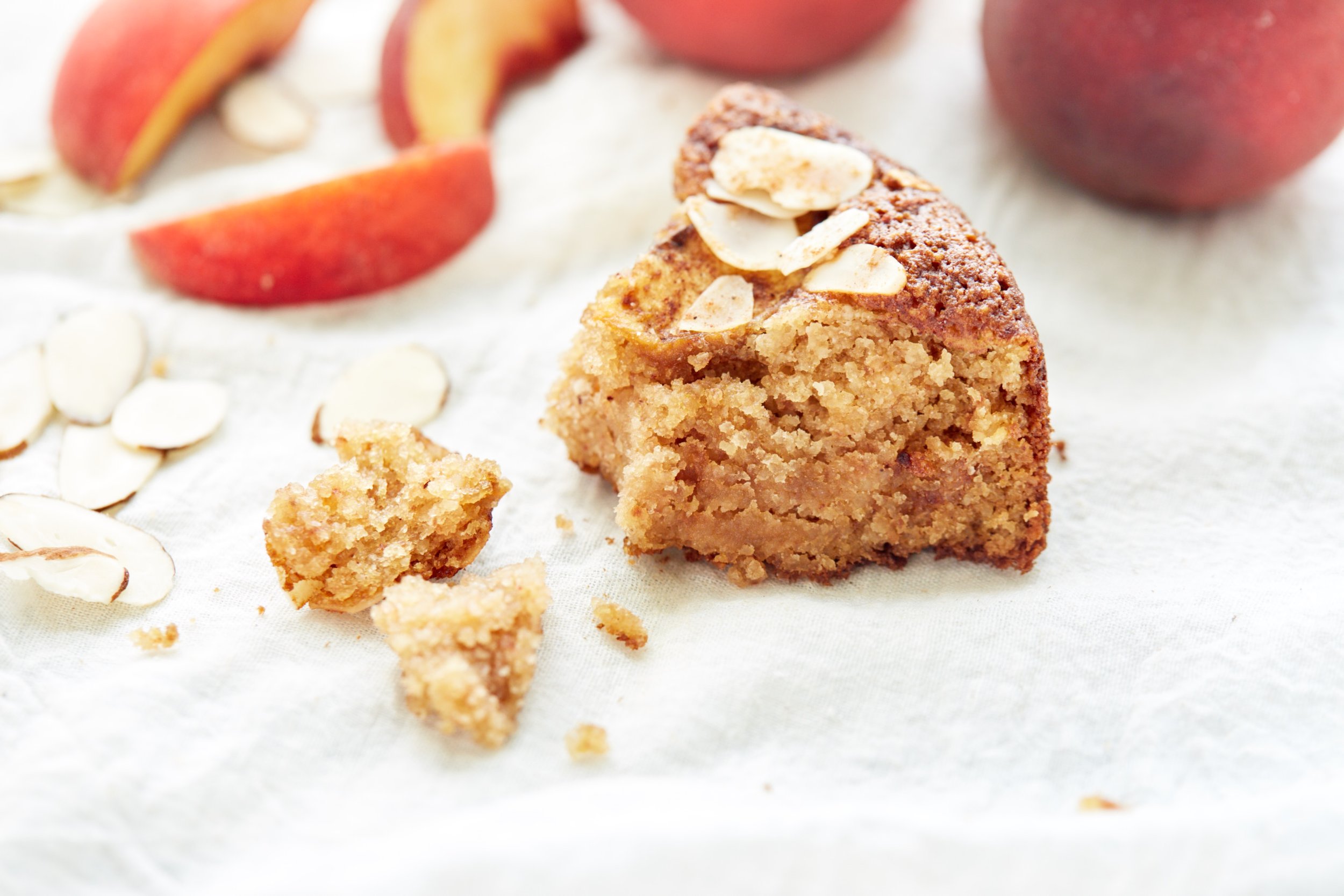 MayfrieldFarms-2024-OliveOilPeachCake-D-Detail-5O4A2598.jpg