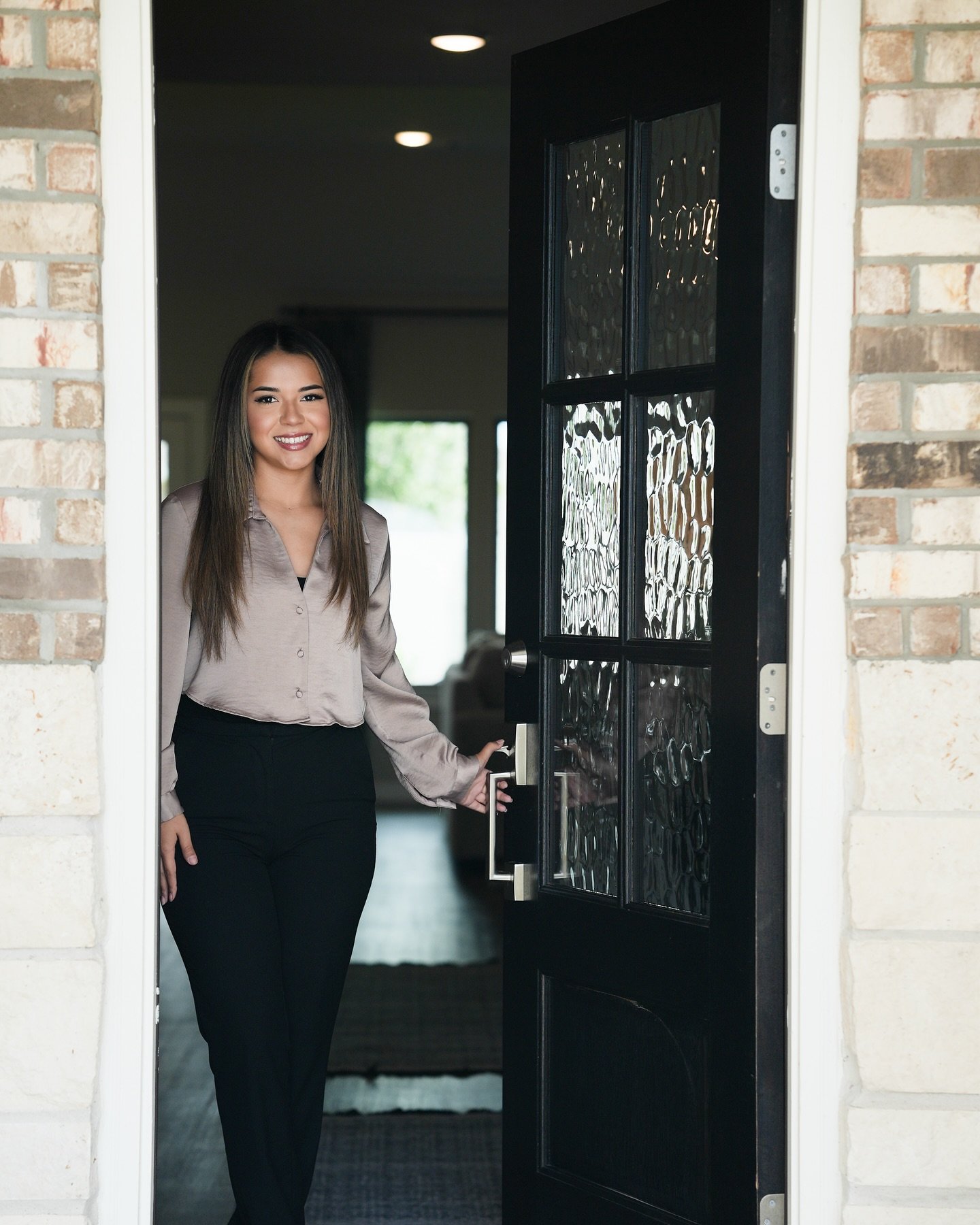 welcome home! 🏡✨ there&rsquo;s nothing like the excitement of opening the door to your new beginning. ready to find your dream home? let&rsquo;s make it happen together! 🤝🏼

contact me for all your real estate needs 🙌🏼

Rosy Valencia, REALTOR&re