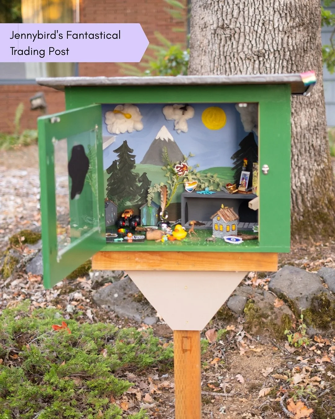 Spotlight on some of the newest additions to the Sidewalk Joy Map here in Portland, Oregon! I’m blown away by the variety and creativity of what these generous spirits have put together for the enjoyment of the community. 
Without further ado