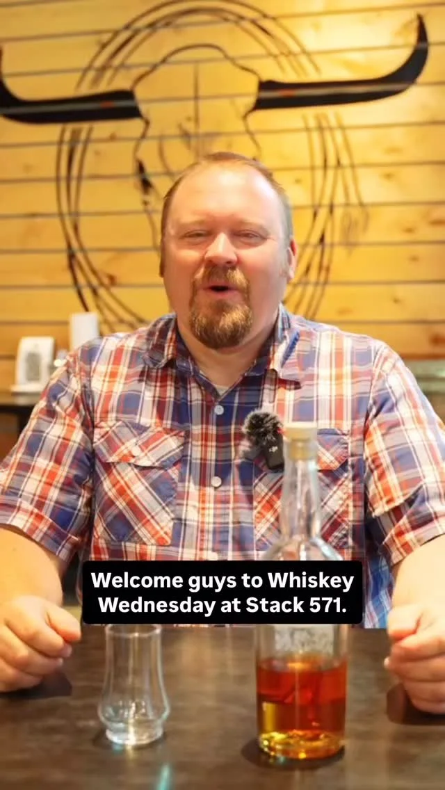 🥃 Whiskey Wednesday kicks off strong! We had the honor of welcoming Matt Long @rarewhiskeynomad , Founder of @thewhiskeycoalition , to try our August Whiskey of the Month, Traveller — a special release crafted by Buffalo Trace Master Distiller