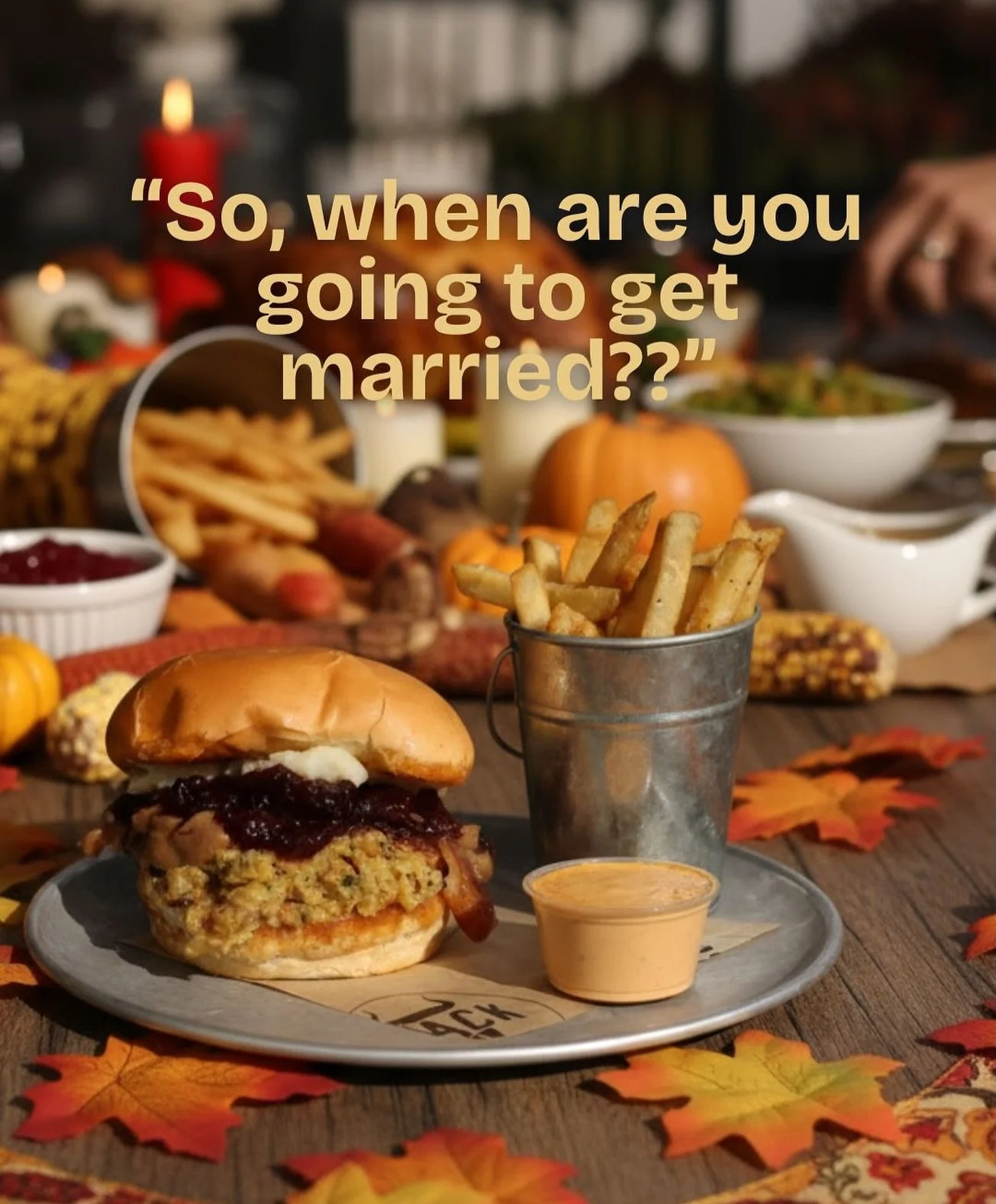 🦃🍔🍂🧡 Our November Burger of the Month: All of the Thanksgiving flavor. None of the Thanksgiving drama.

.
.
.

#november #burgerofthemonth #turkeyburger #thanksgiving #burgers