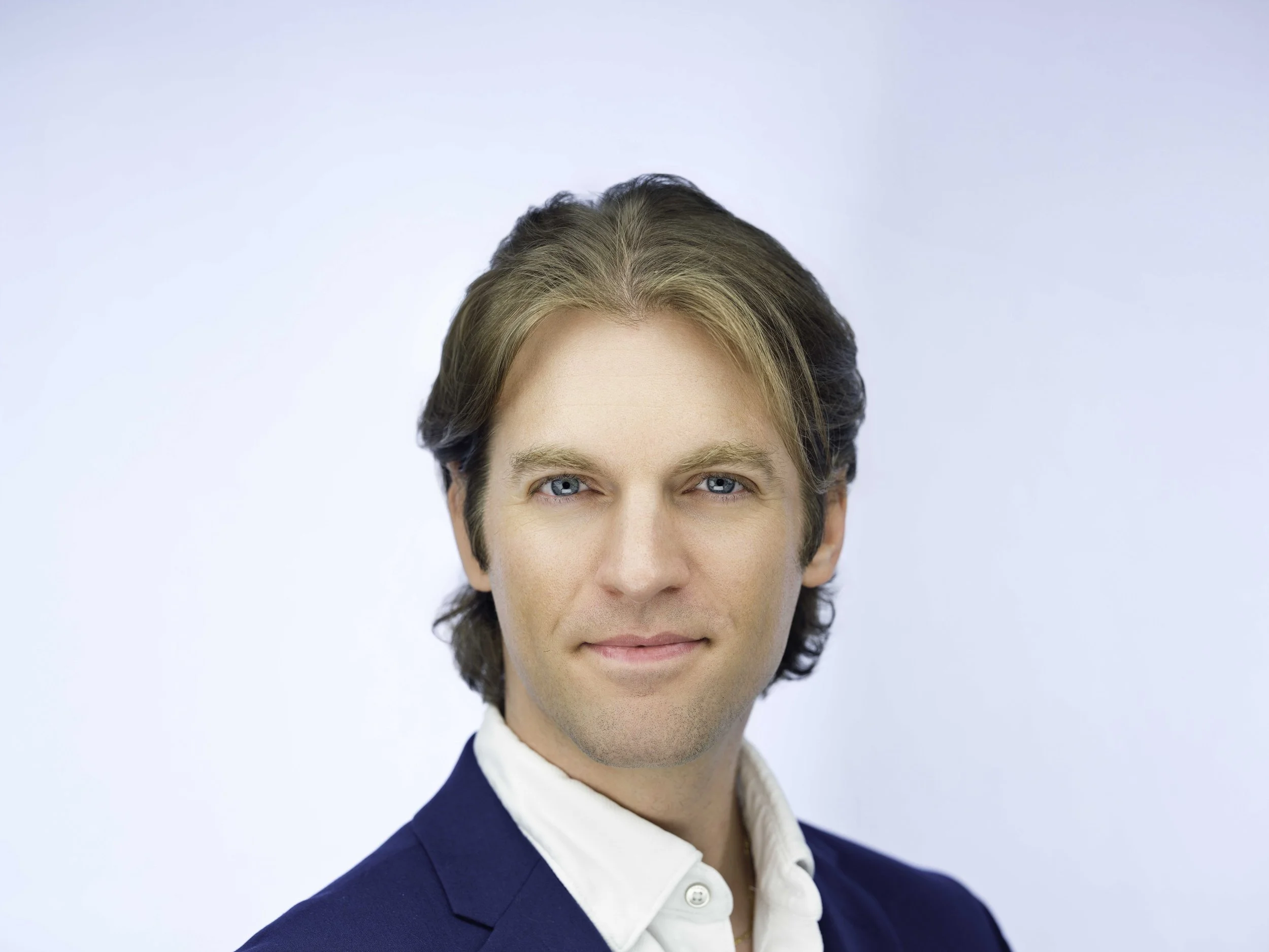 Accountant headshot session in Austin, Texas by Steve Gladwin
