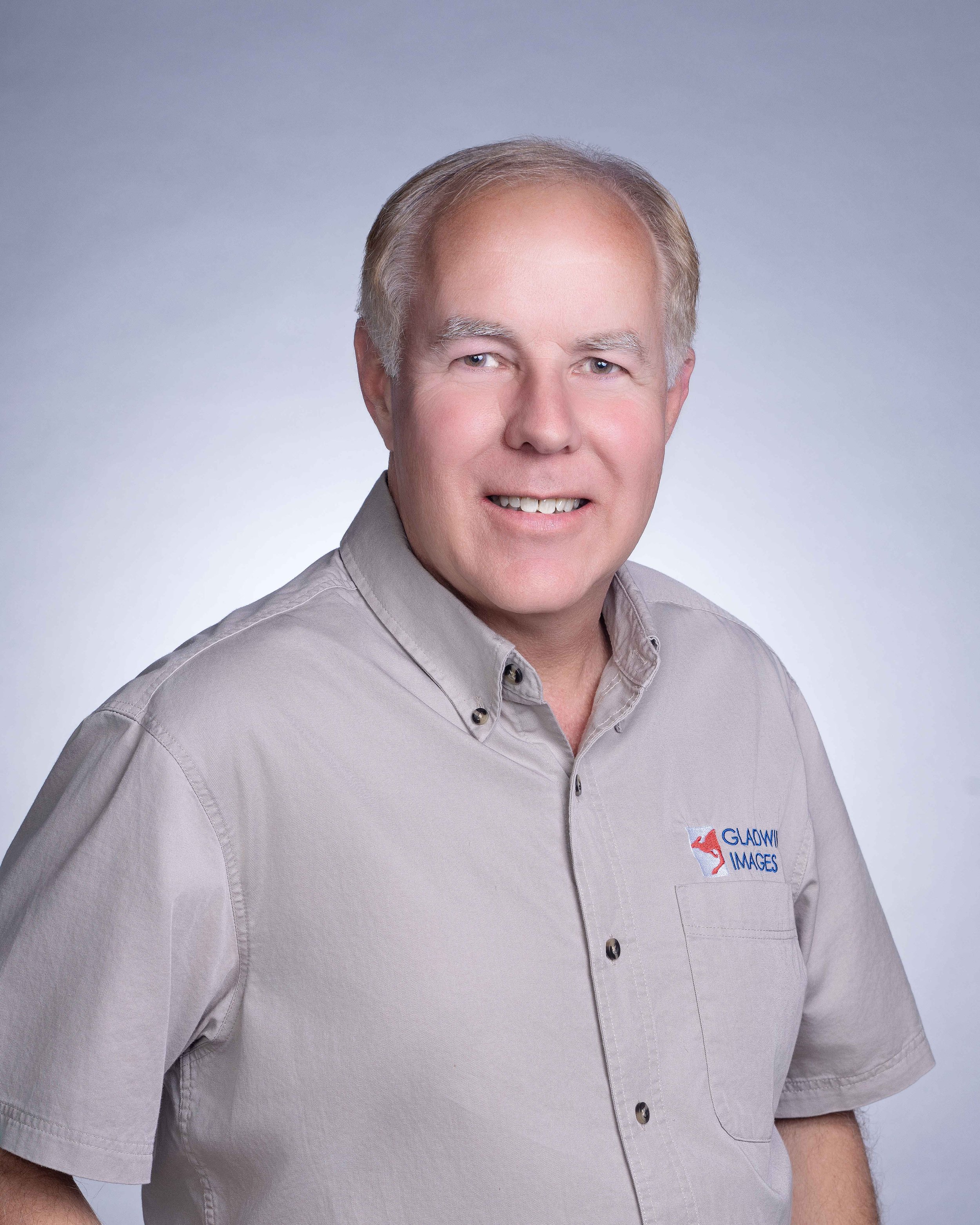 Personal headshots at Pflugerville studio by Steve Gladwin
