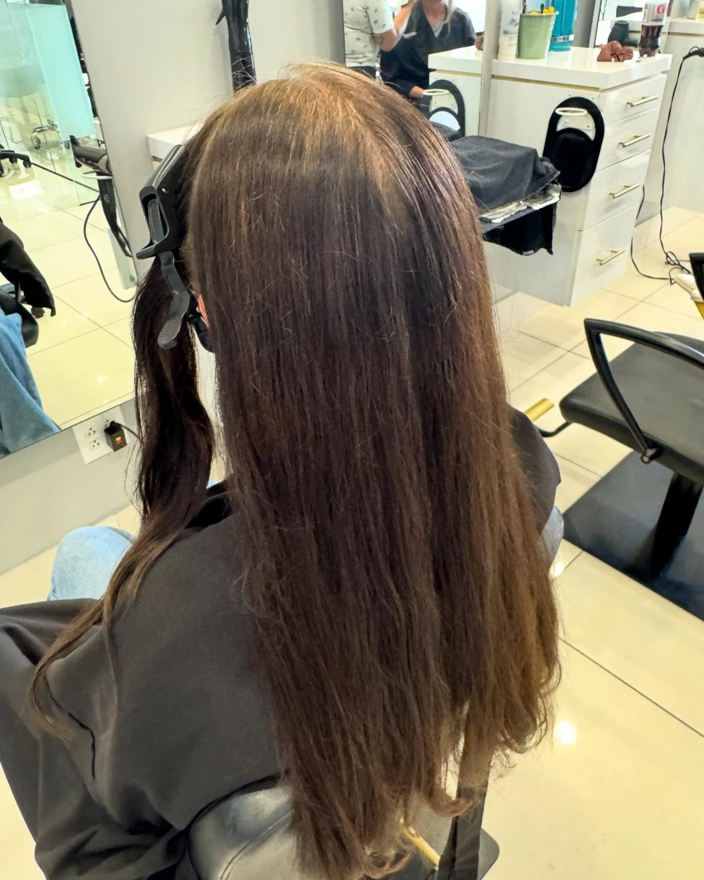 Surprise color correction done in salon today 🫣
Lovely client has been coming to the salon to get a dark color all over and was ready do go back to her dirty blond color of the summer ☺️

@tgprestonpark 
@kevin.murphy 

#toniguy #toniguyusa #toniguy