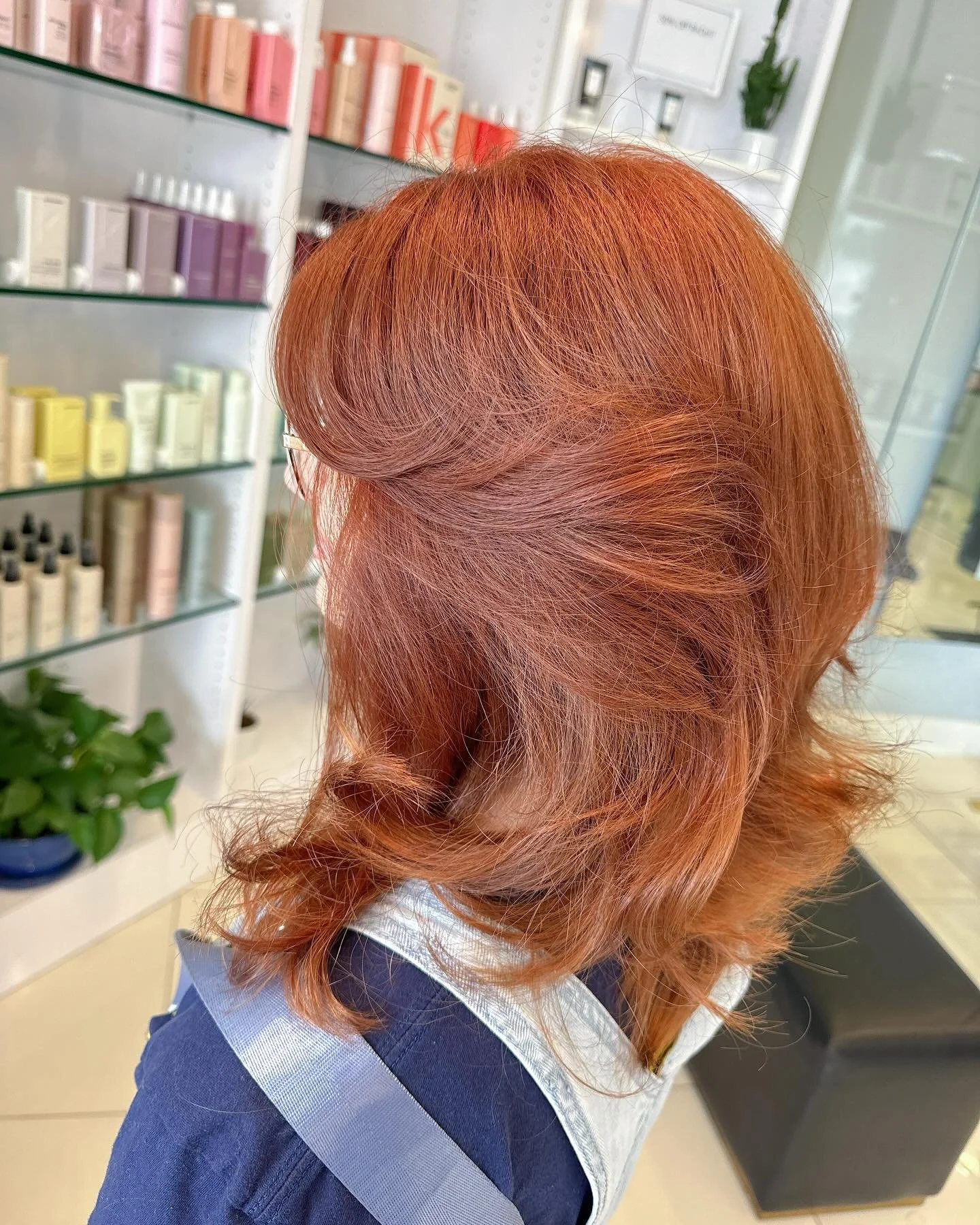 Fresh cut and color to finish off the school 😘

@tgprestonpark 
@goldwellus 

#toniandguy #toniguyusa #tgparkandpreston #redhairdontcare #newlook #butterflycut #freshcut #finishingschoollook