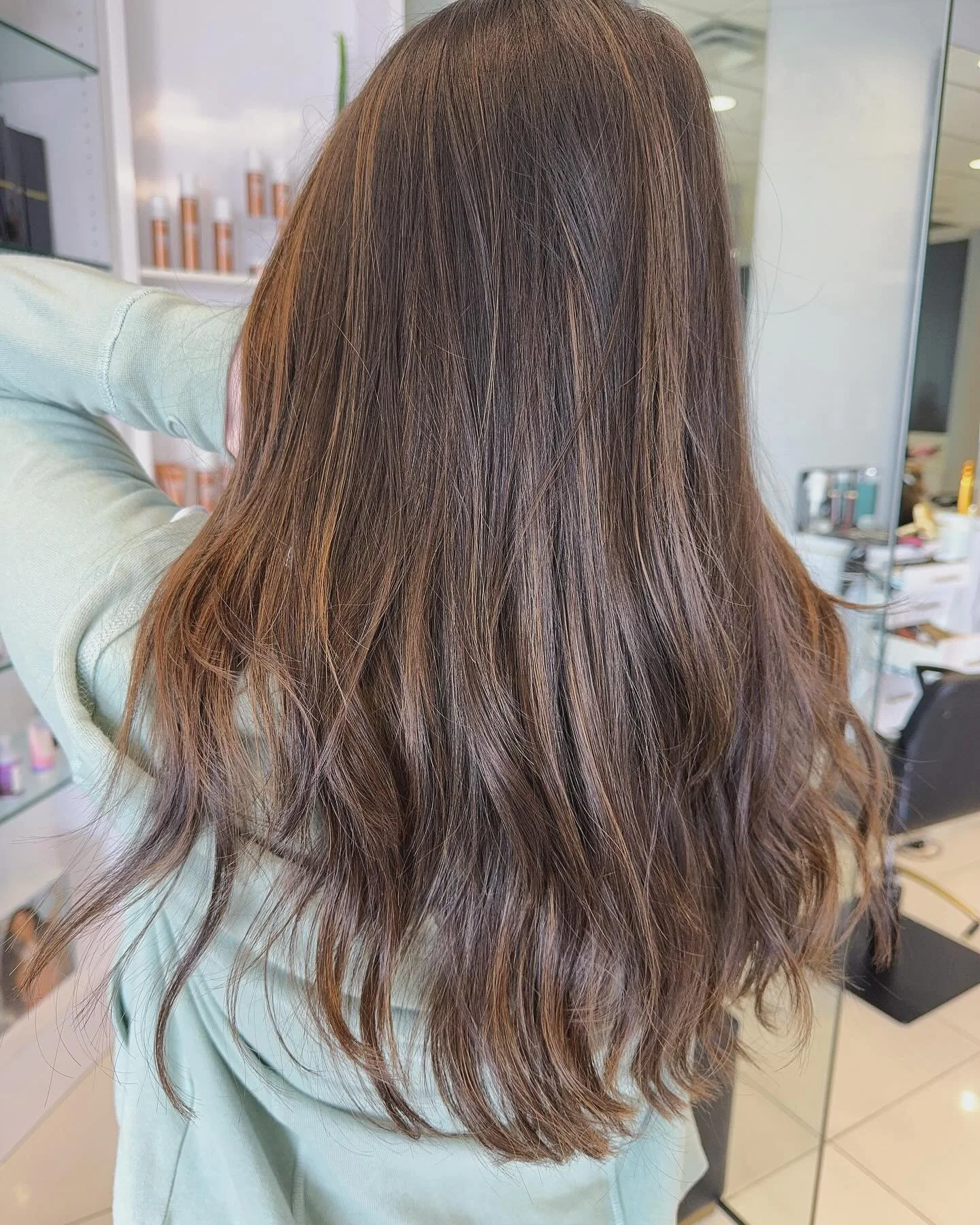 Did a cut on this lovely client before she&rsquo;s a brides maid at her brothers wedding ❤️
The balayage color by @hairby.denise24 🤩

@tgprestonpark 

#toniguy #toniguyplano #toniguyusa #goldwellus #randcolove #bridesmaidready #blowdry #balayage