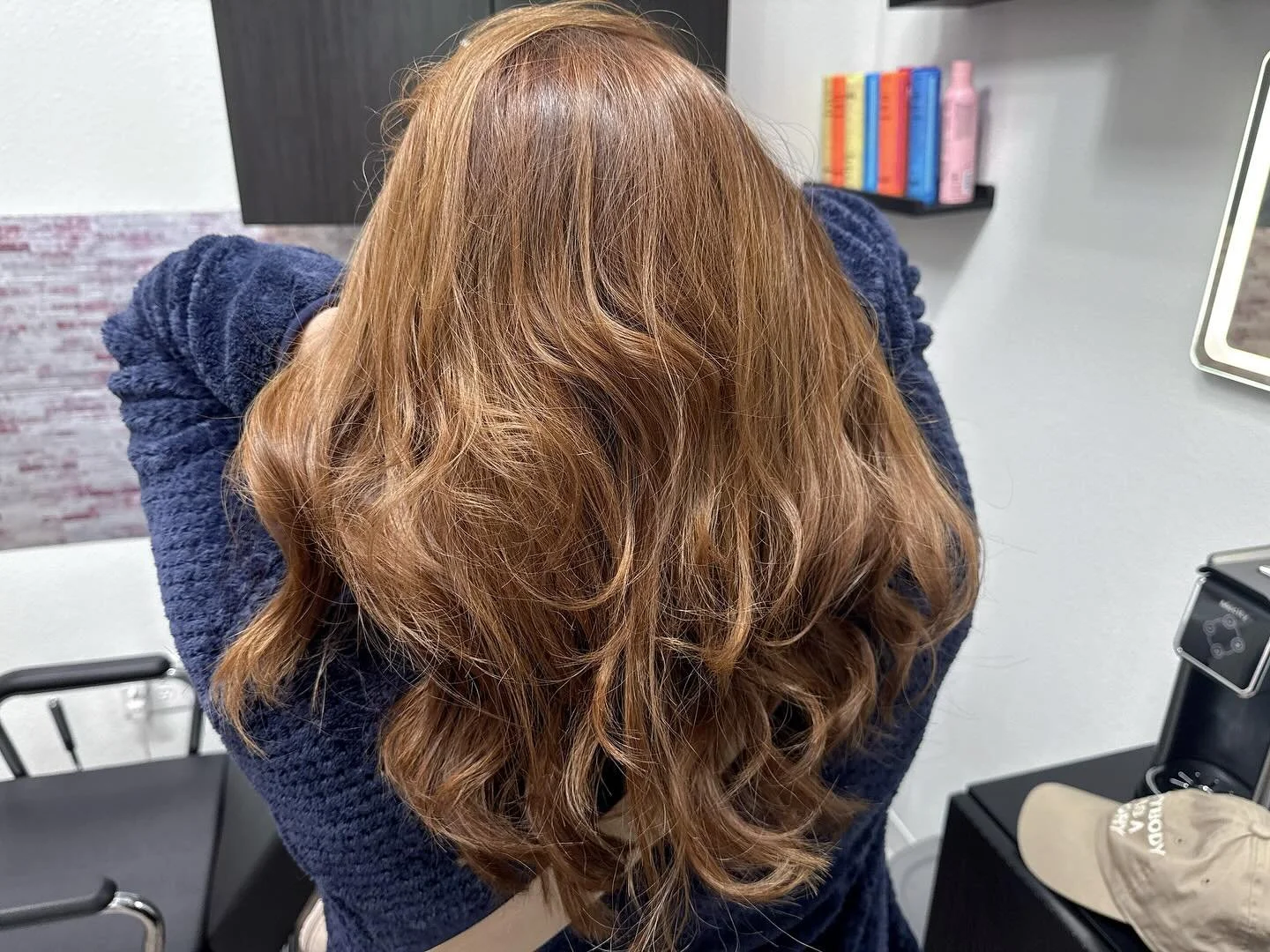 Client is fall ready~~ 🍁🍁🍁
Actually got a before on third photo 😉

@keunehaircosmetics -color line

#entropysalon #spectrasalonsuite #fallhaircolors🍁🍂 #copperhairdontcare🔥 #keunecolor #keuneproducts