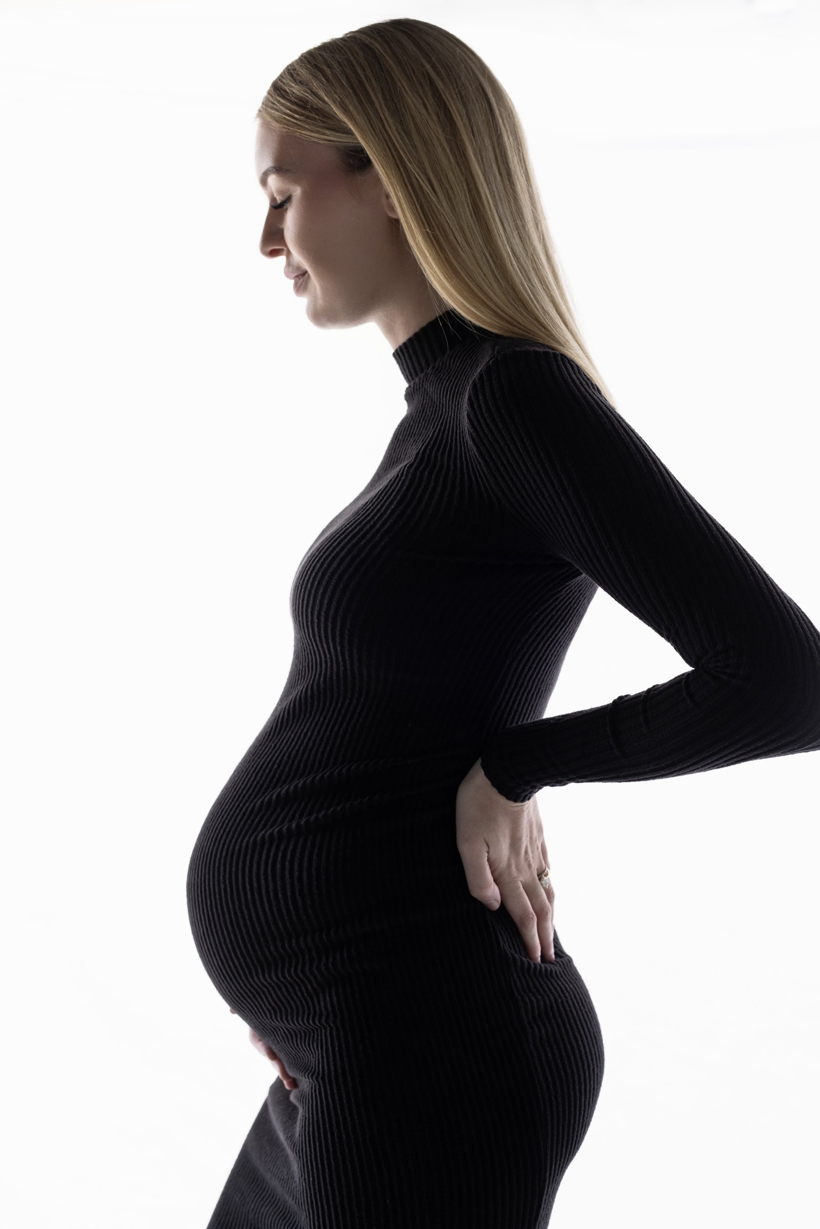 editorial maternity portraits
