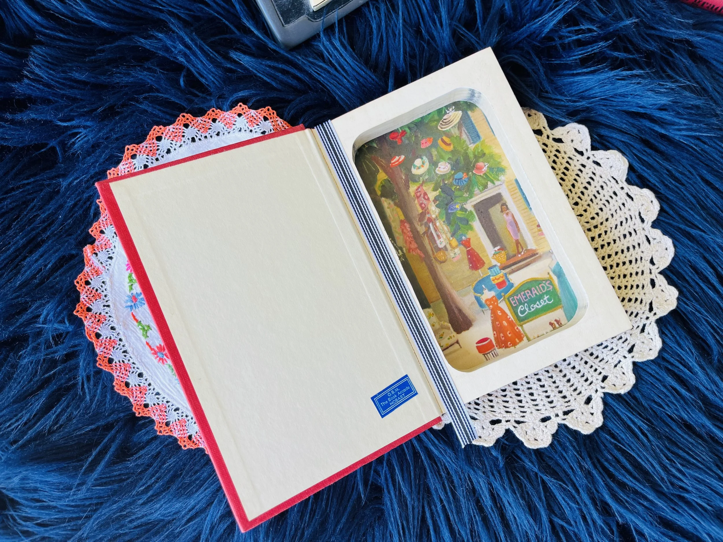 Sustainable Home Décor Ideals Using Upcycled Books