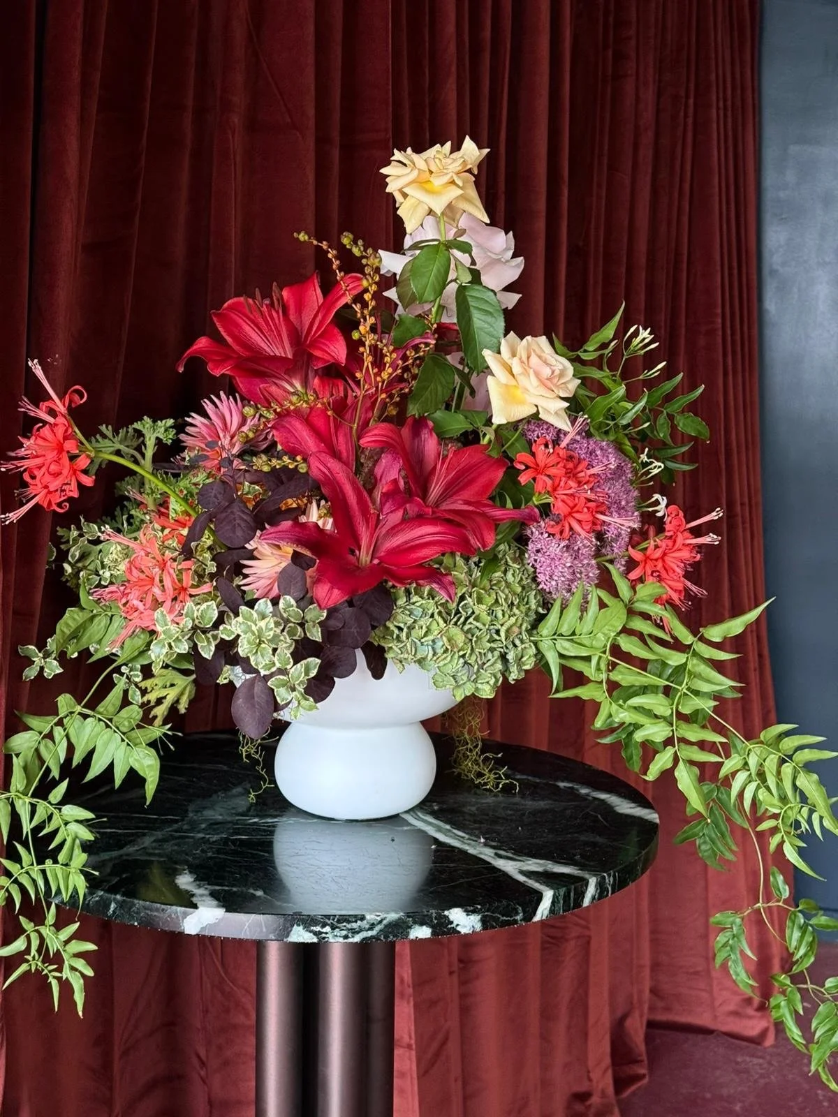 These early autumnal beauties deserved a spot on the grid 💘 dreaming of more autumn weddings and events in 2027, if you&rsquo;ve got something special in the works please get in touch through my website or email 💌