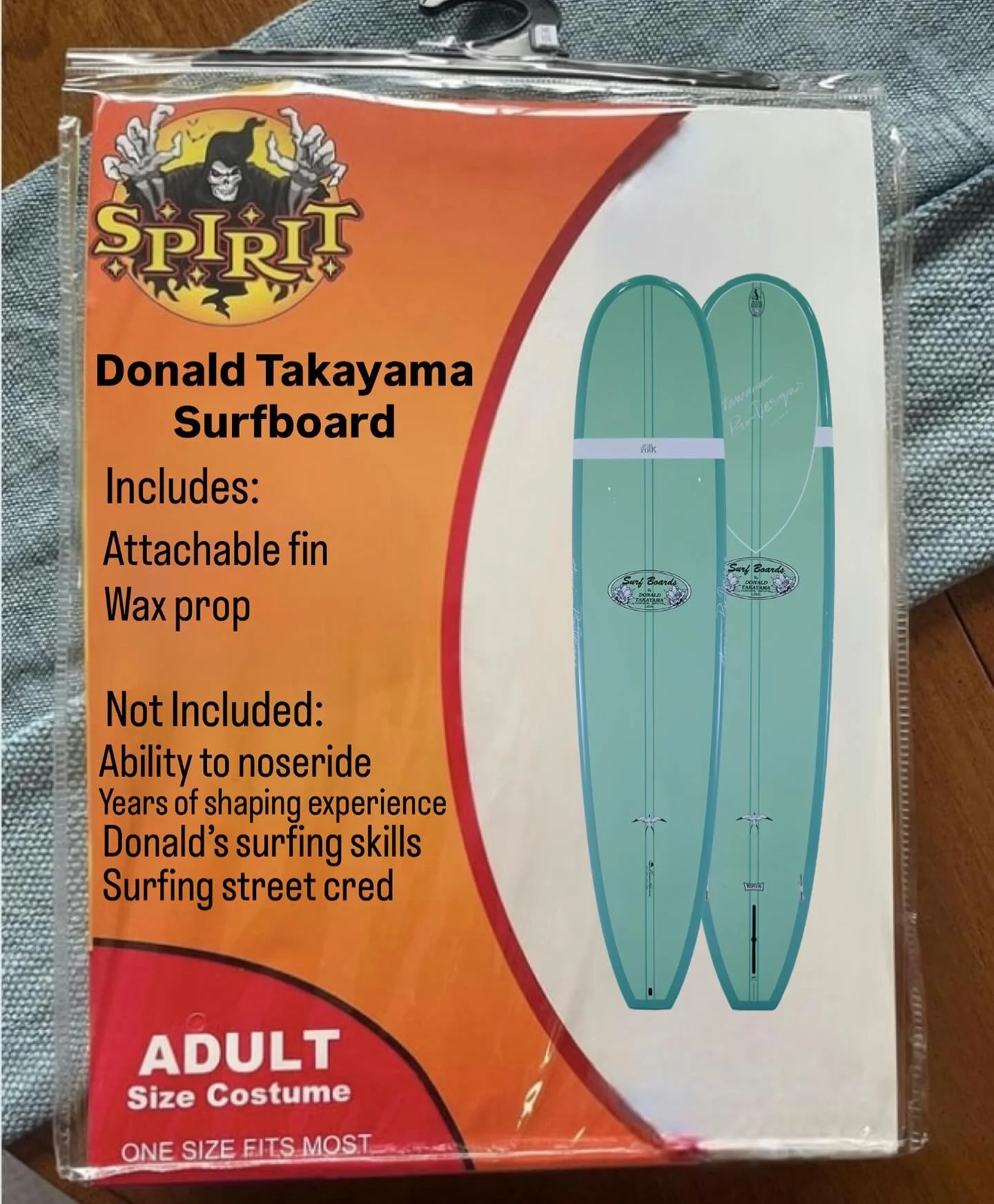 Happy Halloween from the DT family 🤙🏼🍂
get yourself some merch for the holidays coming up! 

#donaldtakayamasurfboards #donaldtakayama #surfing #surf #wesurfallday