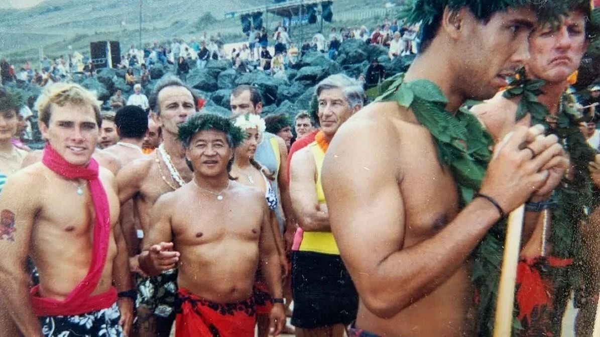 Biarritz surf festival with Stephen Slater , Donald Takayama, Bonga, and Mark Cunningham ! Who remembers this pivotal time in surf history? 

#donaldtakayama #donaldtakayamasurfboards #surf #surflife #hawaiianprodesigns