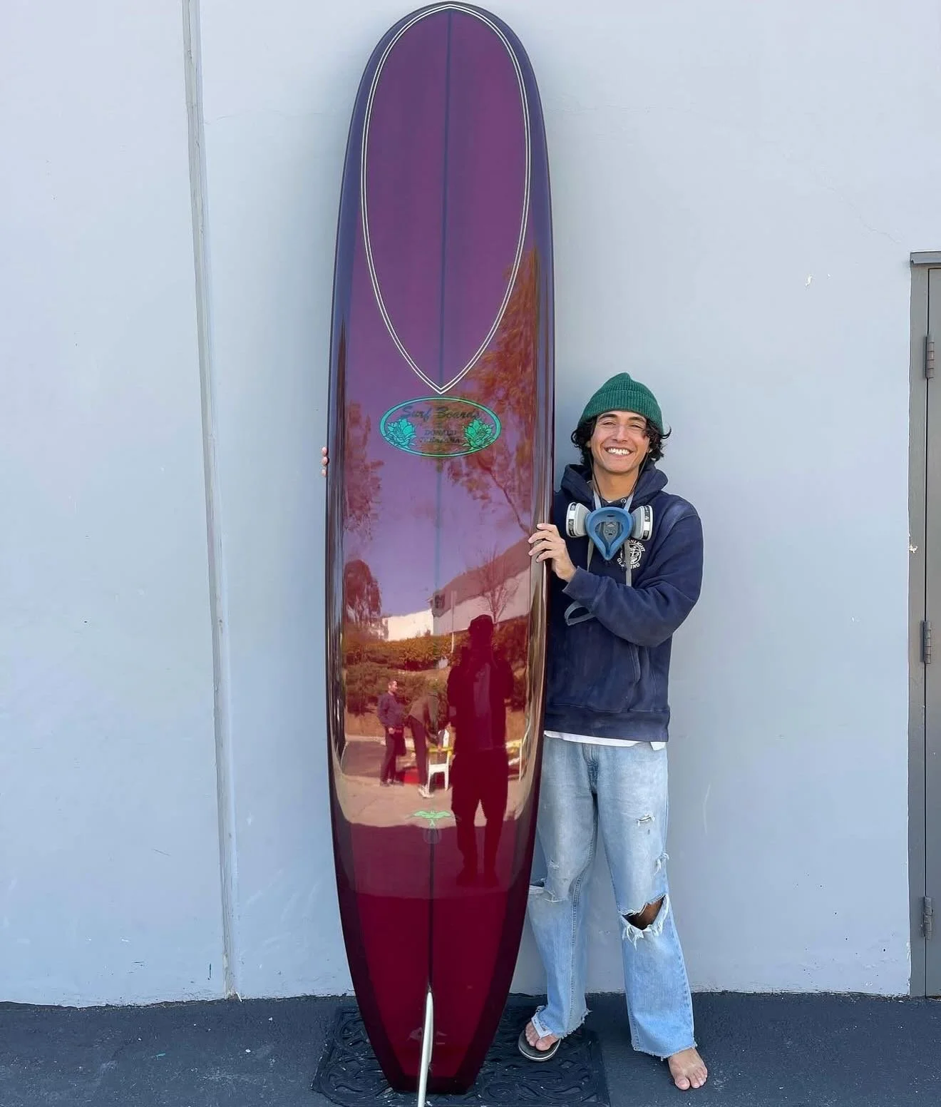 Custom 9&rsquo;4&rdquo; Model T, solid wine burgundy with white glass. A BEAUT. who would want this board? Comment down below 👇🏼 

#donaldtakayama #donaldtakayamasurfboards #surflife #surflegends #surf