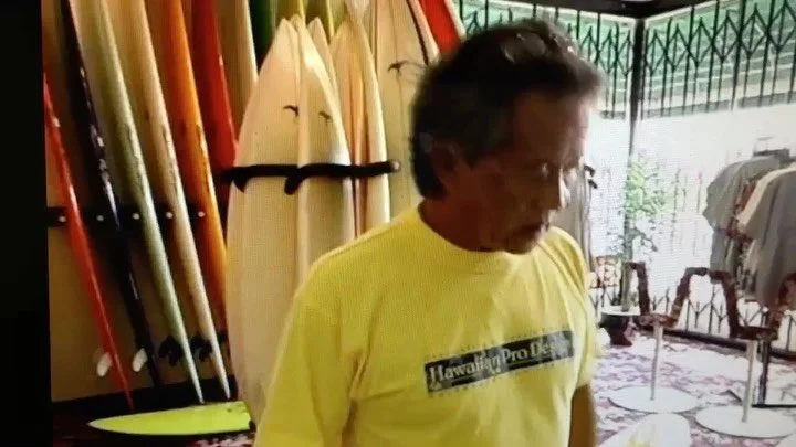 Donald speaking on his creation of the original scorpion board ⇉⇉ the next slide features him riding on it as well

#donaldtakayama #surflegend #surfboardsbydonaldtakayama #surflife