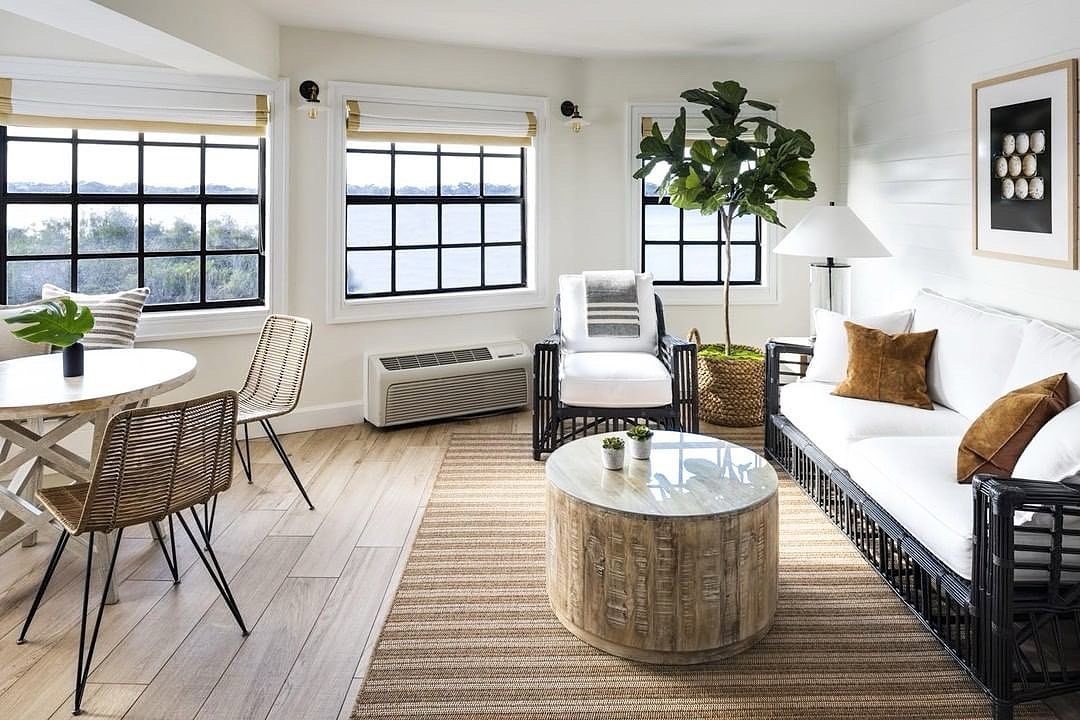 Stay &amp; Play in Style at Inn on the Lakes