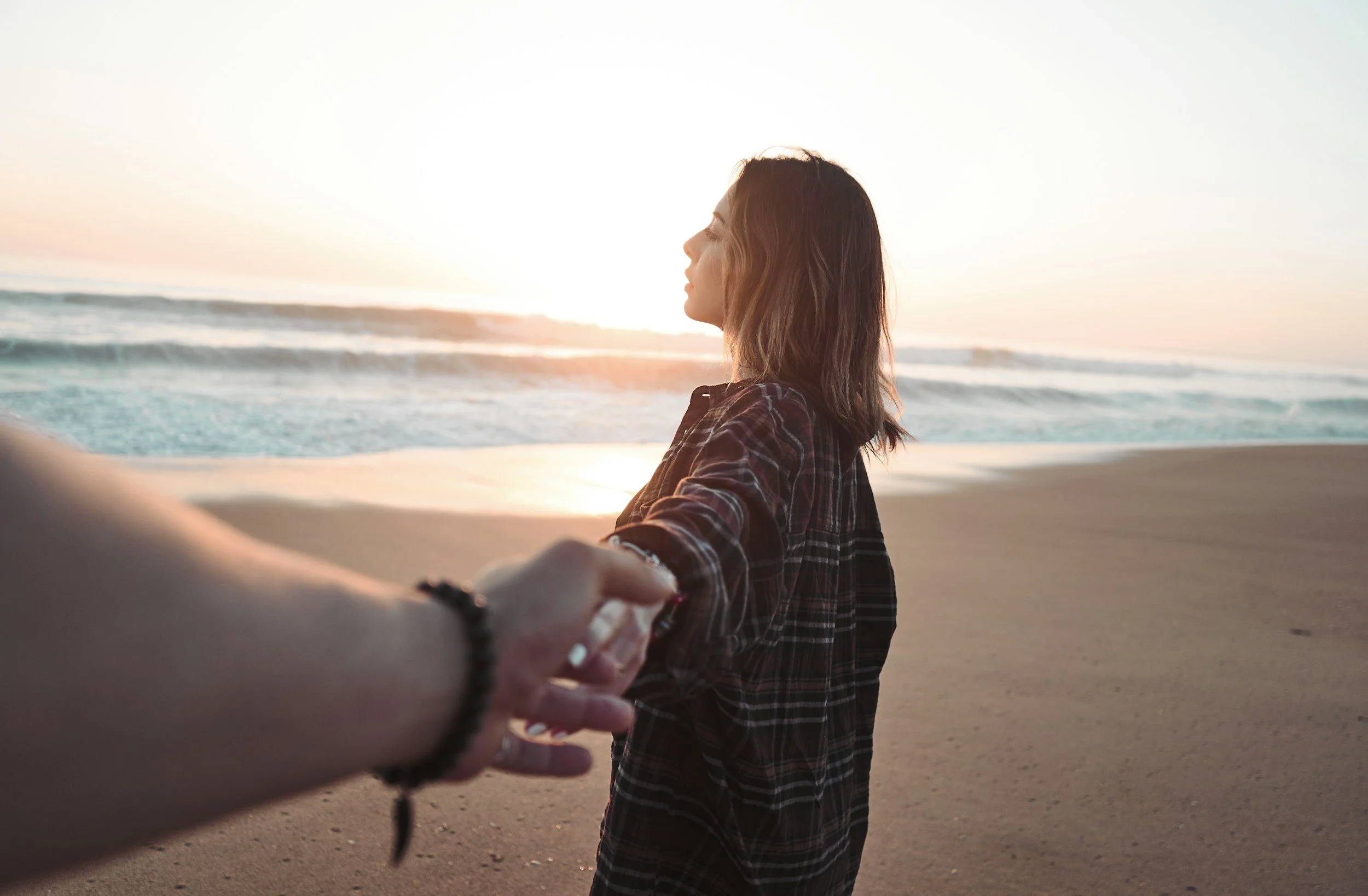 When a Relationship Ends but the Meaning Doesn’t: Letting Go Without Erasing the Past