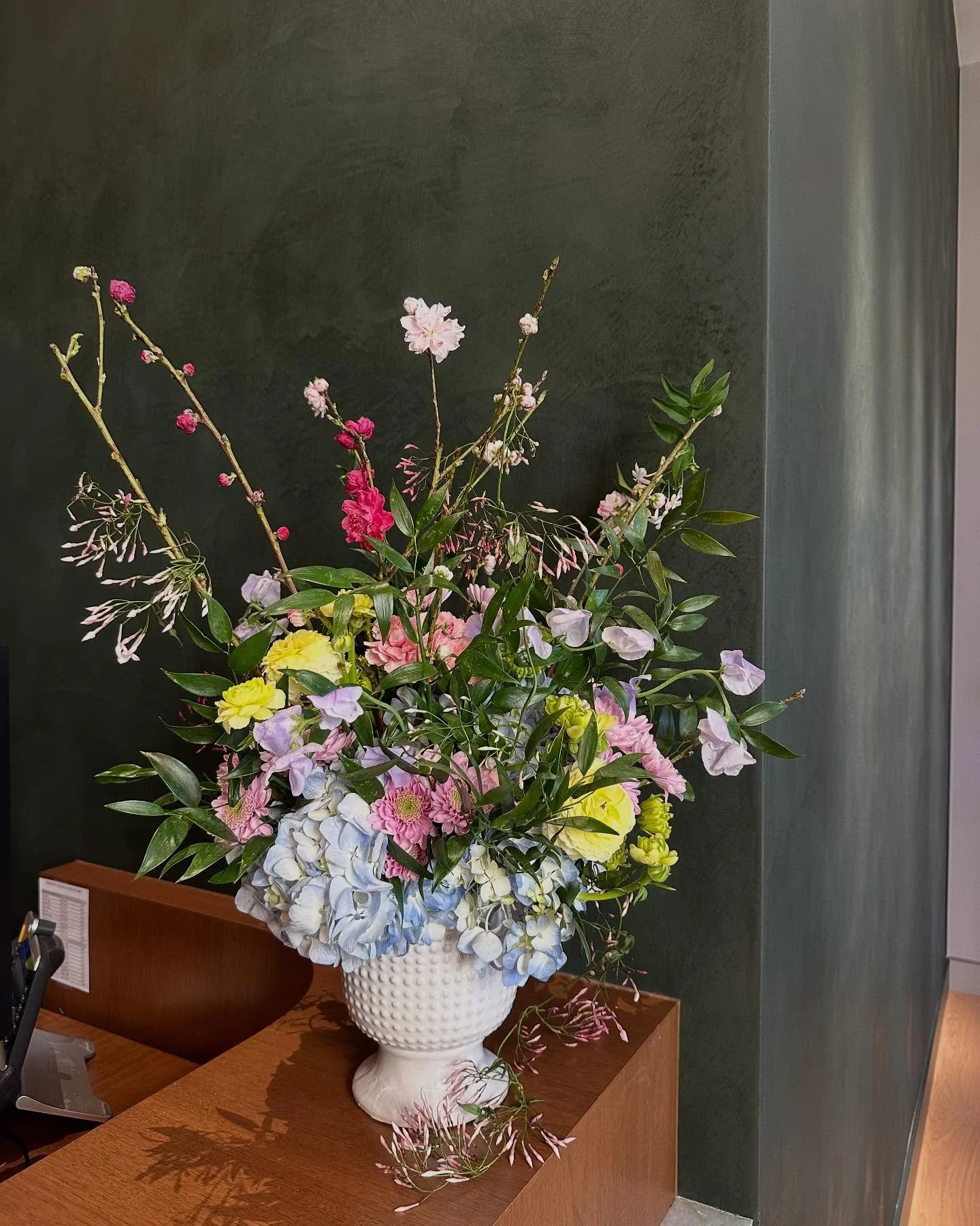 Springtime in PA

Booking new clients up and down the SF Bay Area, from SJ to SF! Minimum orders with delivery are $100