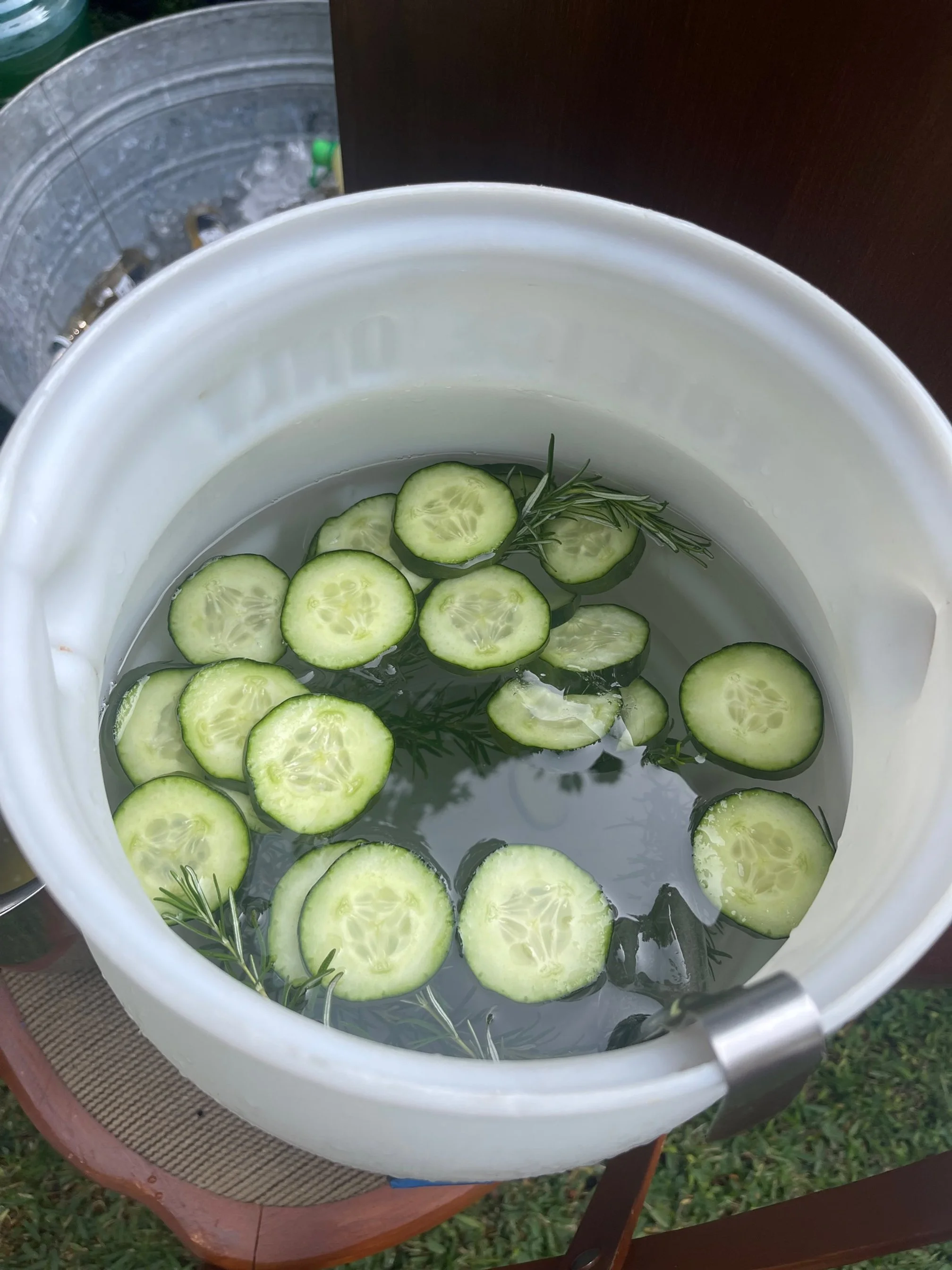 Agua fresca: Pepino con romero