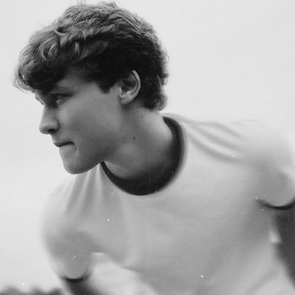 Everywhere- @maxallais is NOW OUT!!! ⭐️✨✨
Co-written by: @jordancosmo @kunfetti &amp; @maxallais 
Produced by: @jordancosmo 
 
@universalmusicgermany @realthingrecords