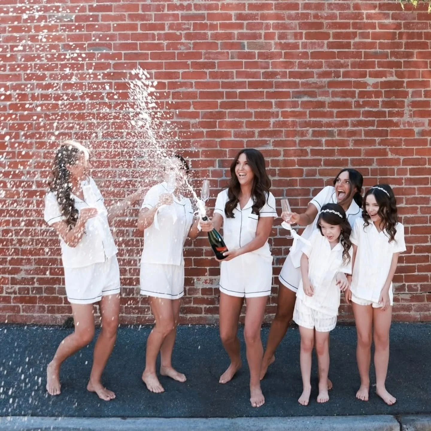 ✨ A little spray tan PSA ✨

If you&rsquo;re booking in, please make sure you book early; last-minute tans = unnecessary stress, and we don&rsquo;t do that here 😌

When you arrive to your appointment, your skin should be clean and bare, no makeup, no